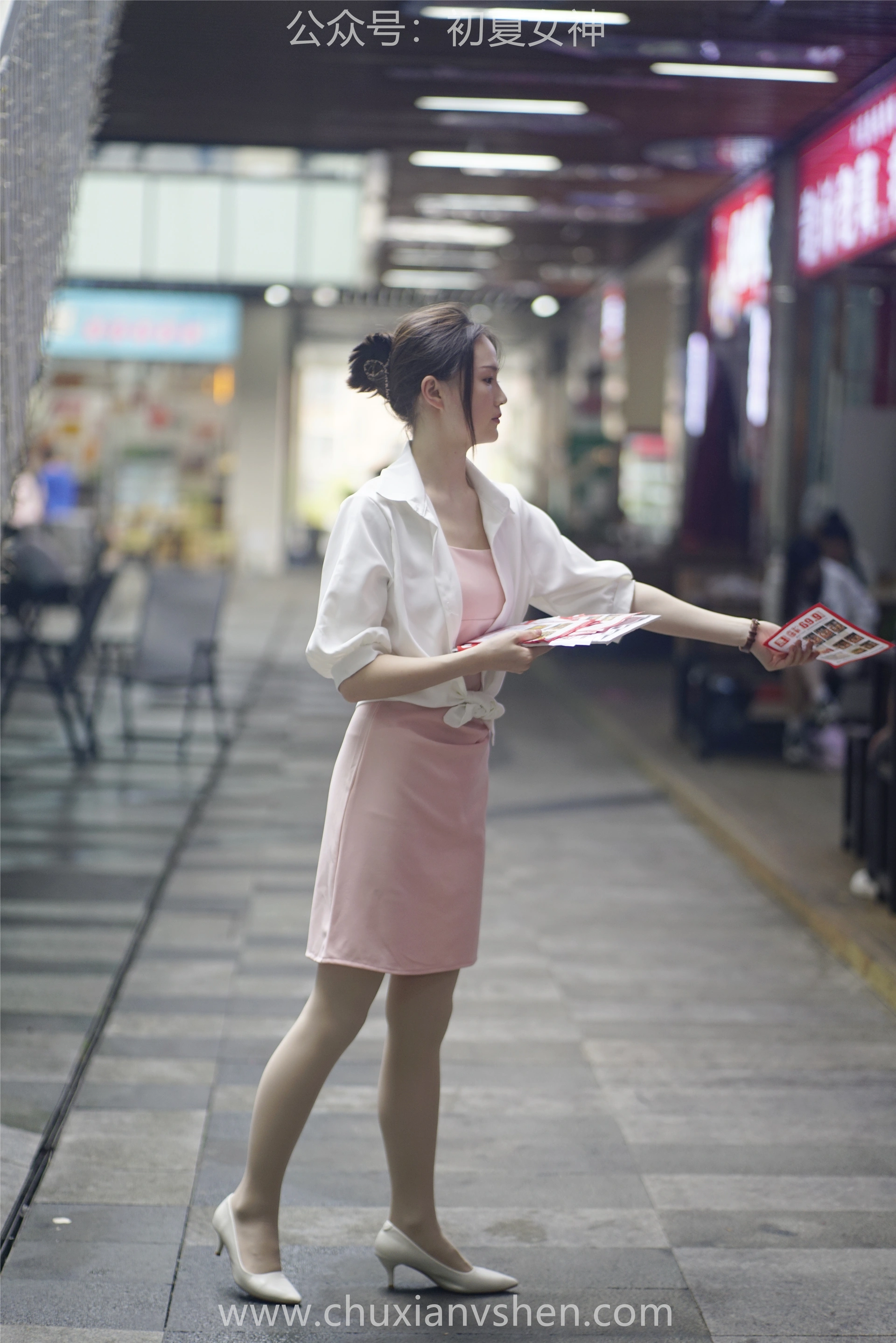 初夏女神 NO.066 大发 周末兼职[226P+1V／7.36GB]