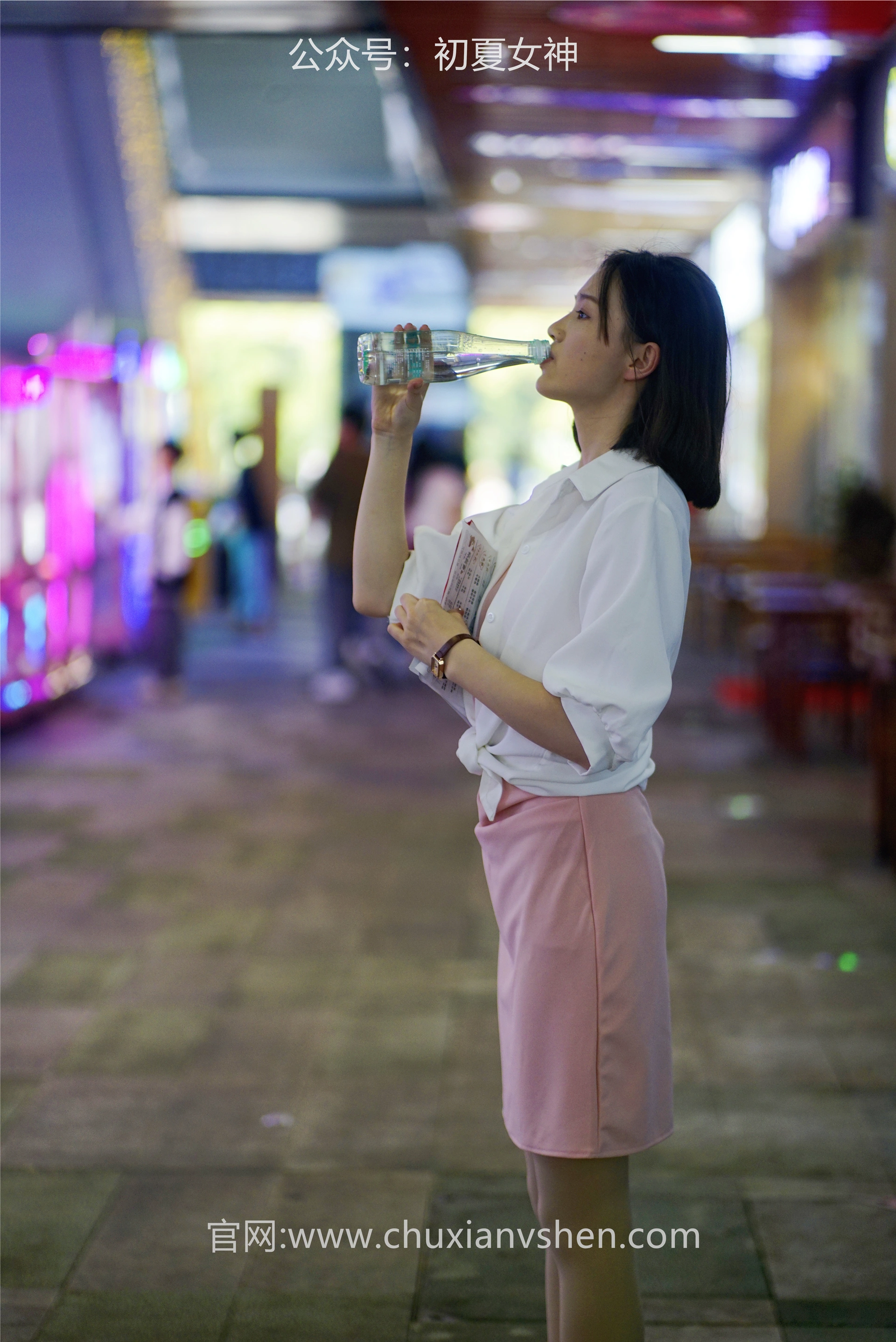 初夏女神 NO.066 大发 周末兼职[226P+1V／7.36GB]