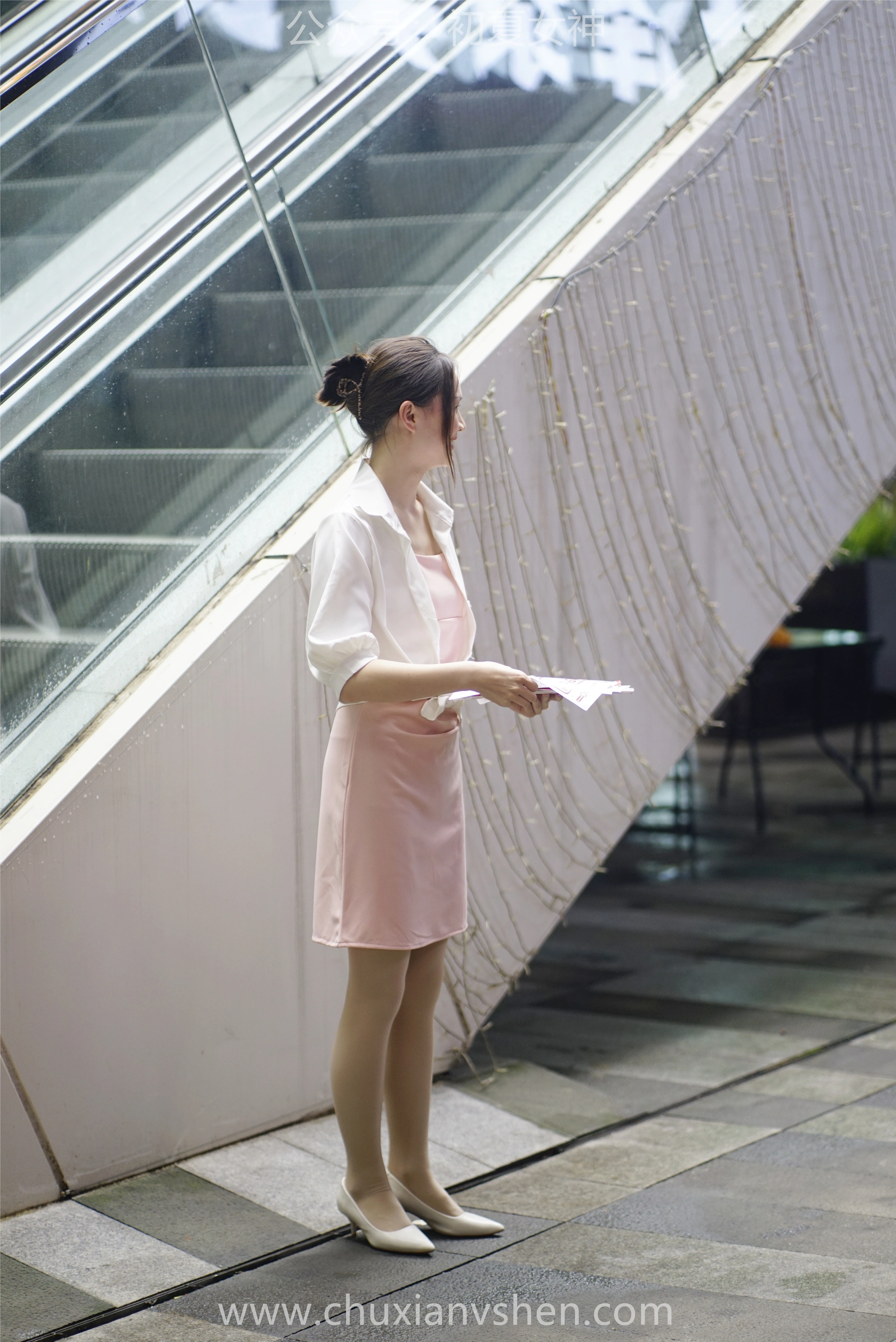 初夏女神 NO.066 大发 周末兼职[226P+1V／7.36GB]