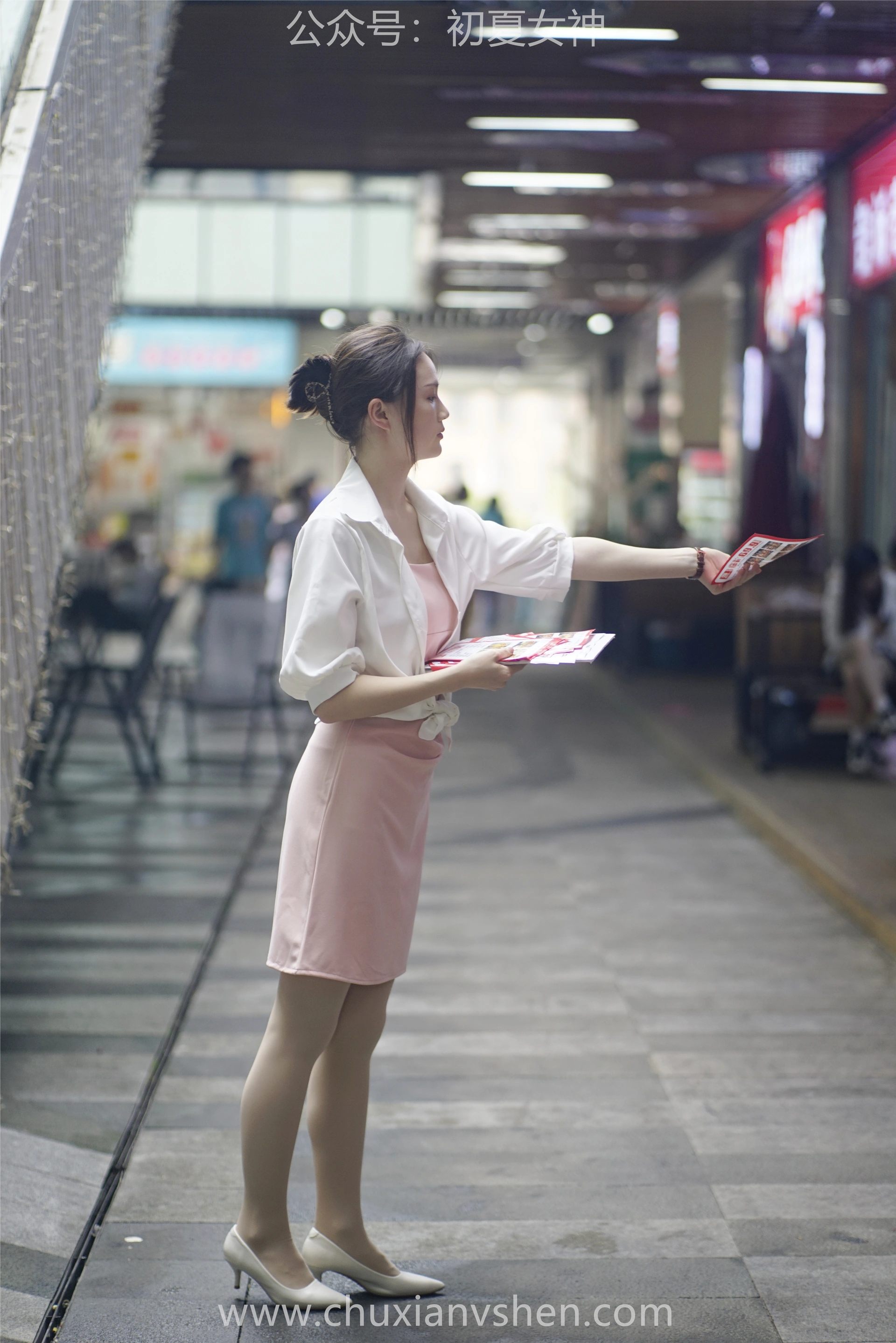初夏女神 NO.066 大发 周末兼职[226P+1V／7.36GB]