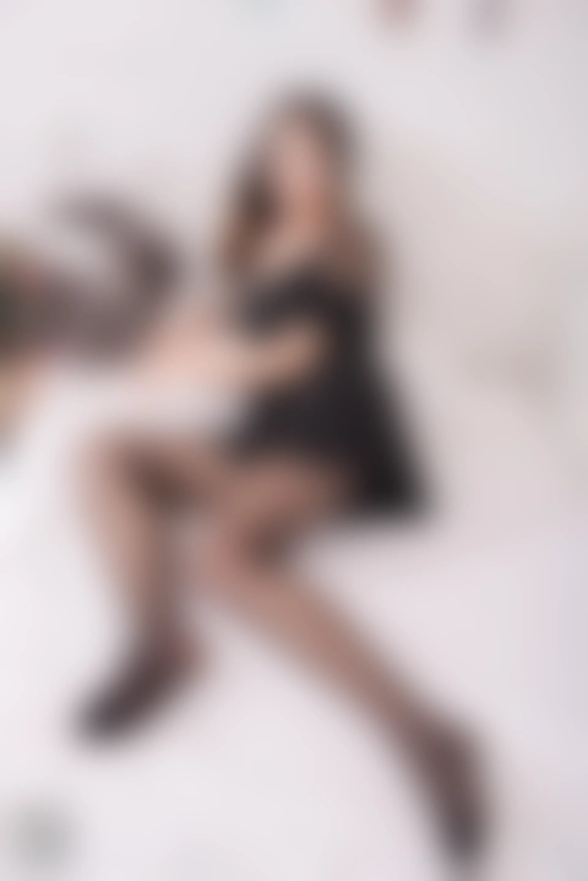 SSA丝社 超清写真 NO.174 蓉蓉 黑色连衣裙黑丝与玩偶互动裸足穿搭示范[135P／1.65GB]