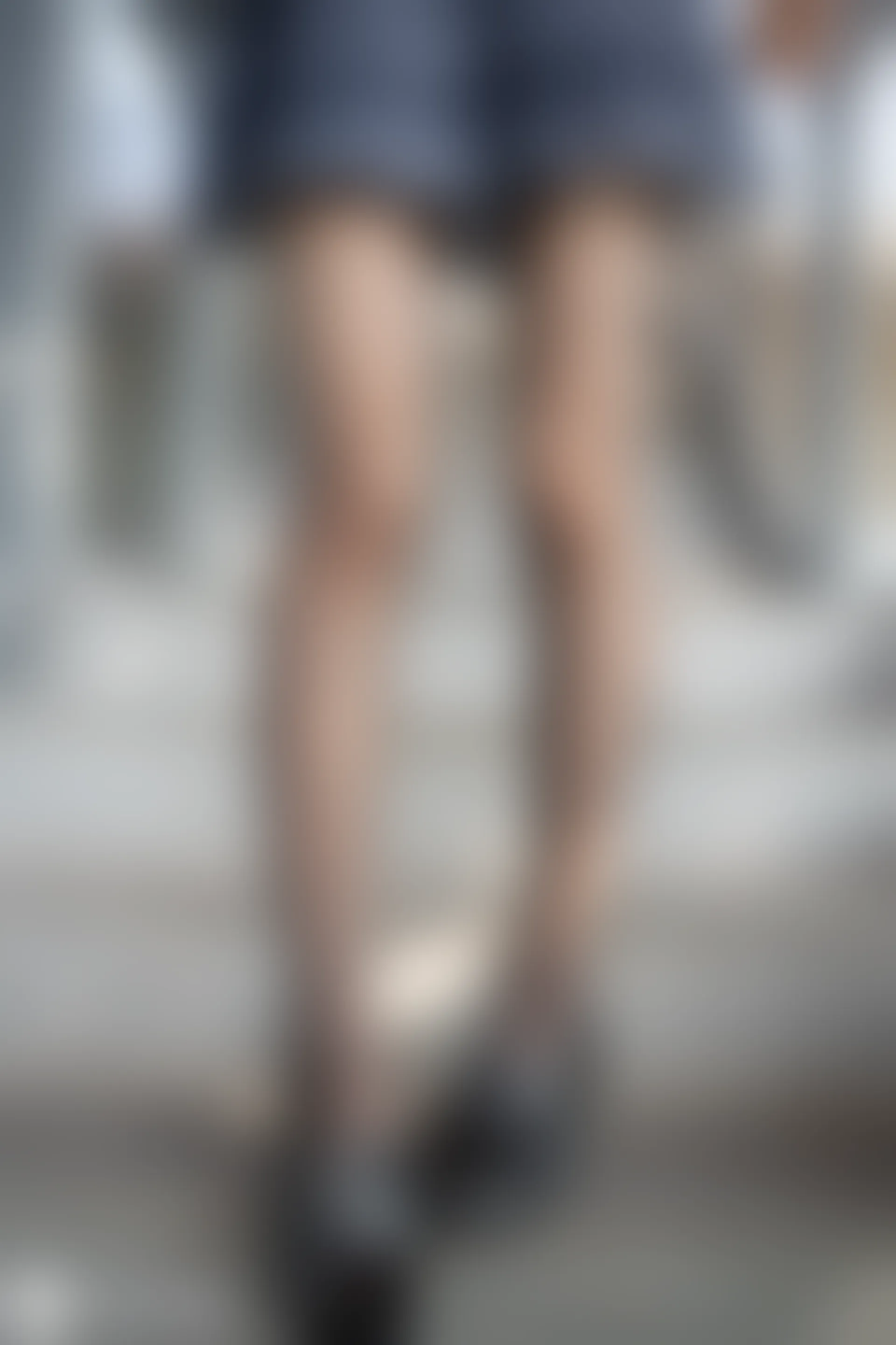 D53.007 楼梯上的黑丝 [40P-112MB]