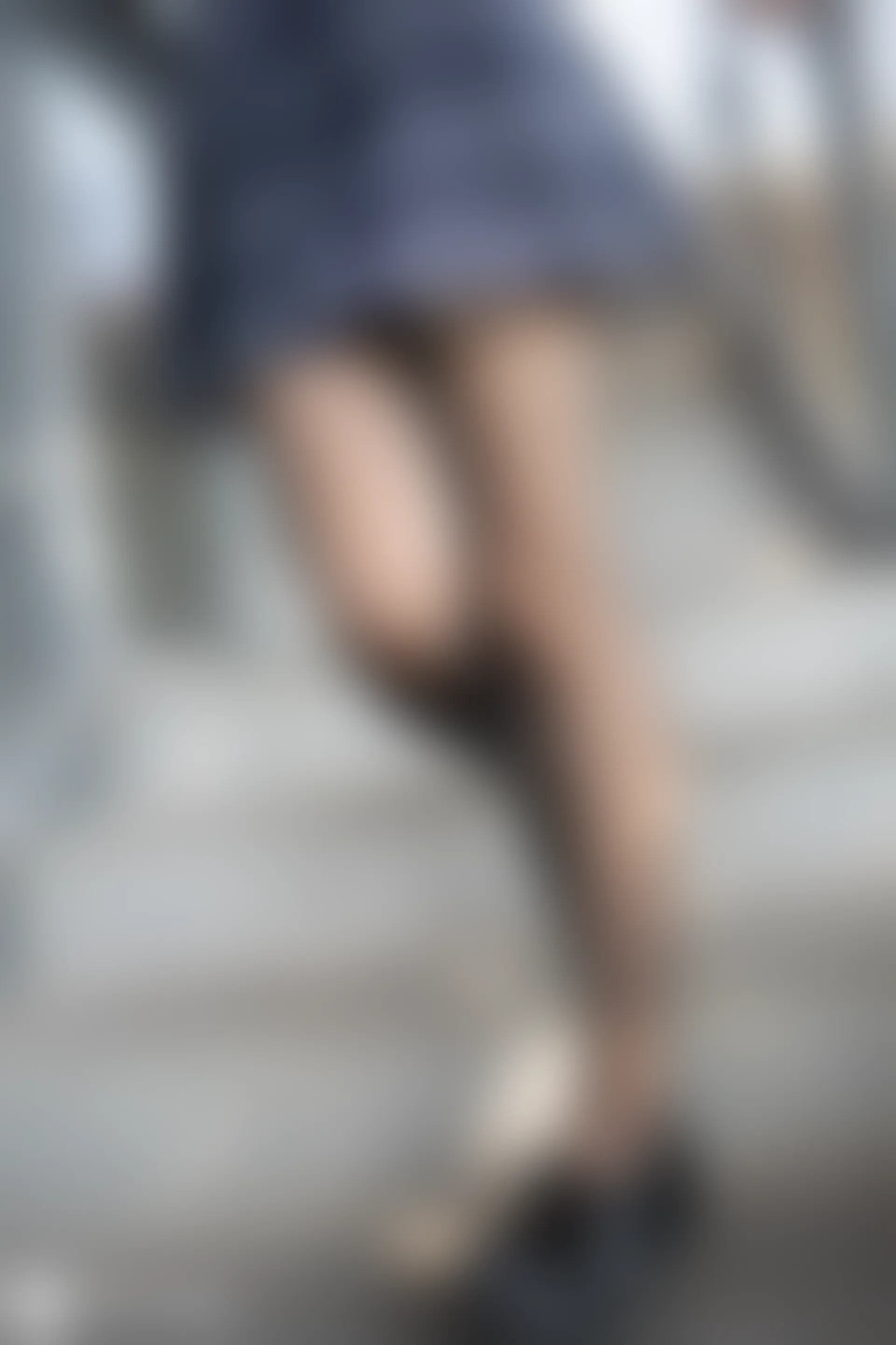 D53.007 楼梯上的黑丝 [40P-112MB]