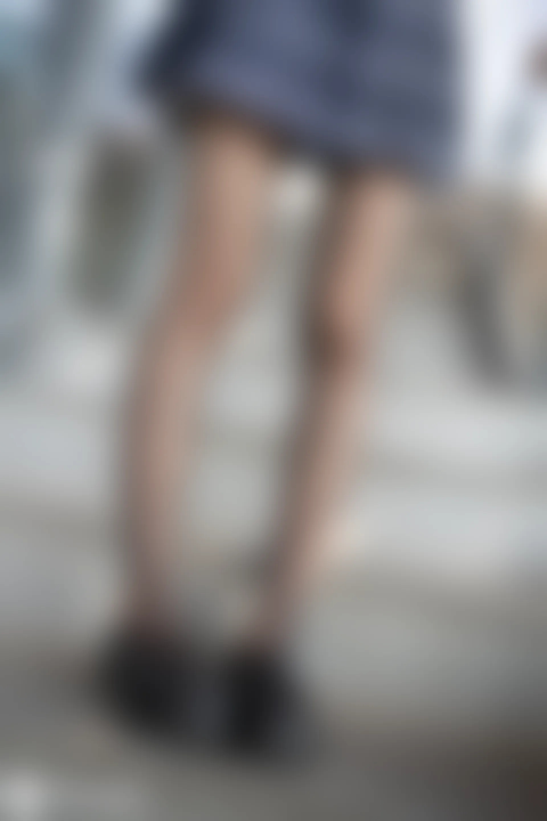 D53.007 楼梯上的黑丝 [40P-112MB]