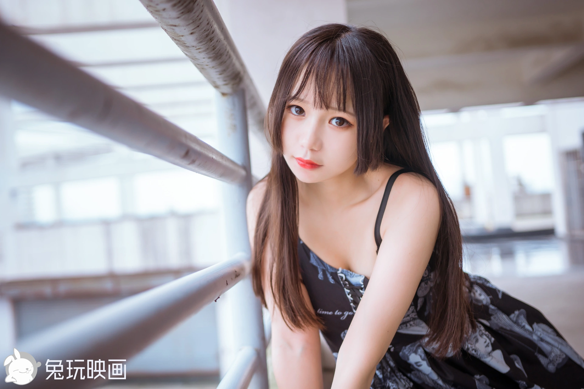 D54.002 吊带连衣裙 [49P-385MB]