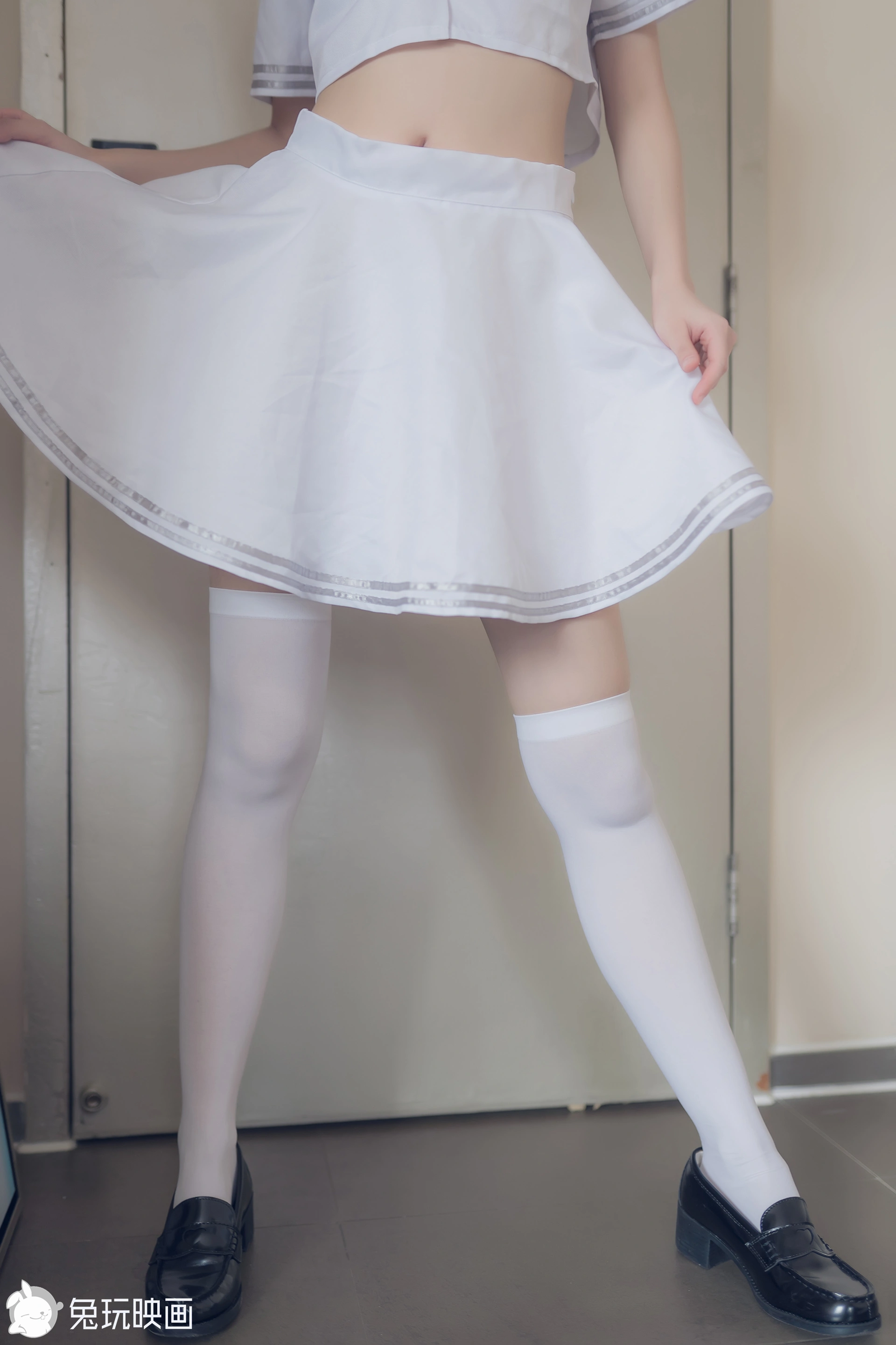 C28.006 阳光和白裙 [40P-56MB]