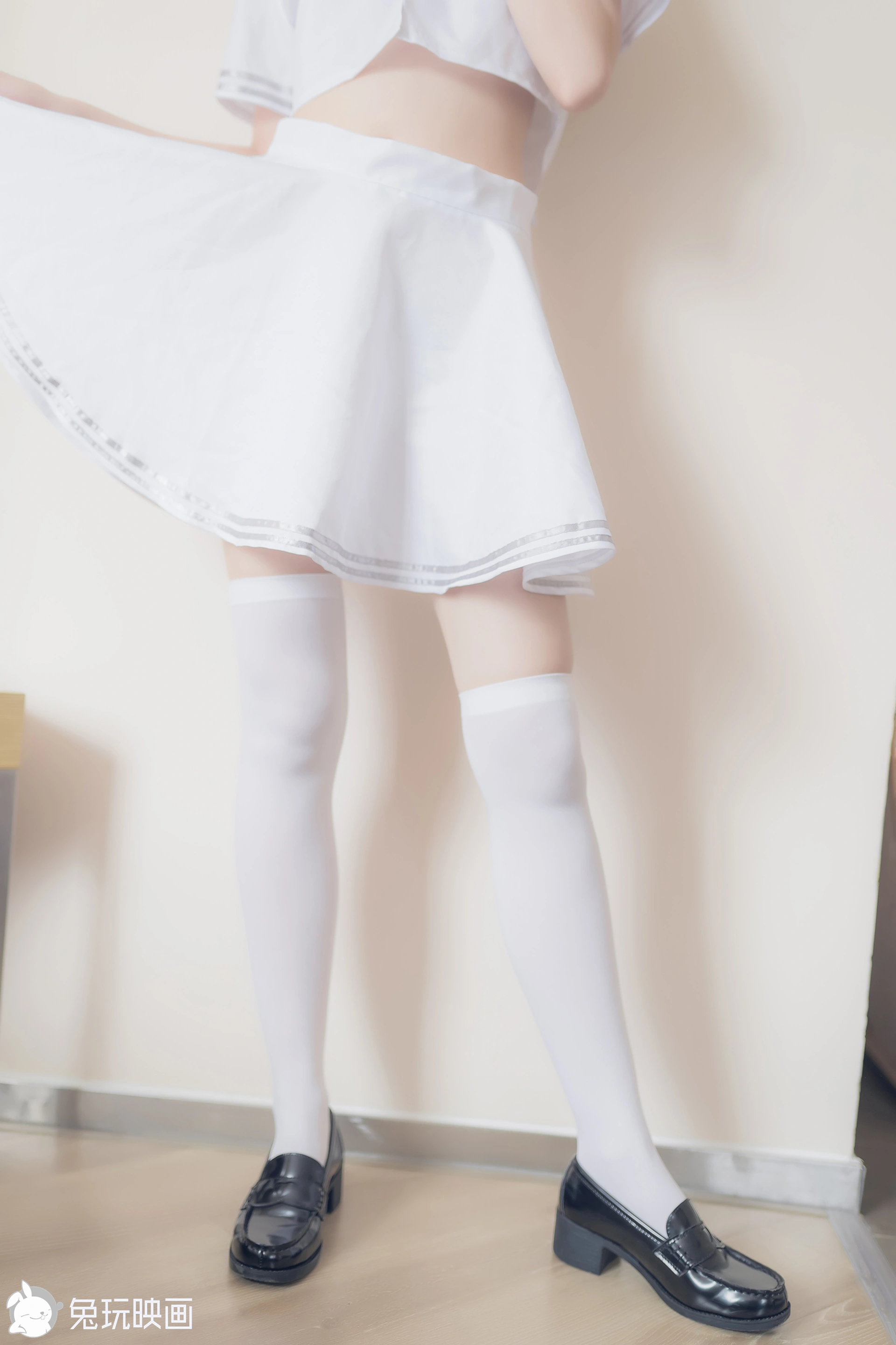 C28.006 阳光和白裙 [40P-56MB]