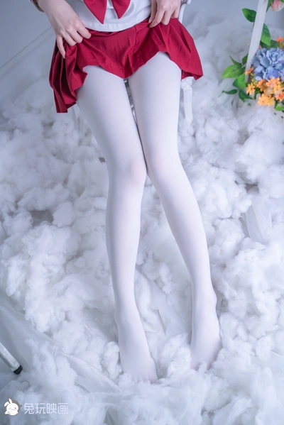 C00.004 红裙与白丝 [44P-996MB]