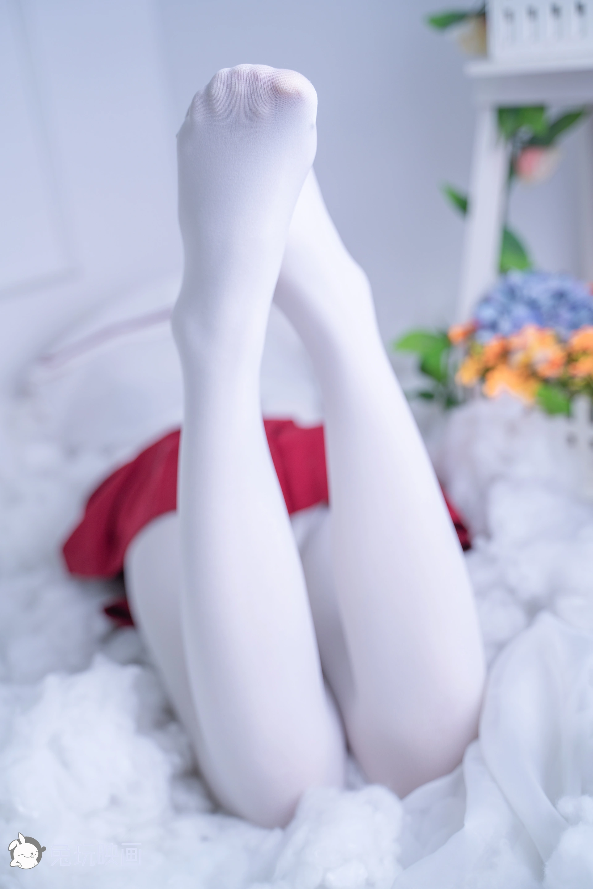 C00.004 红裙与白丝 [44P-996MB]