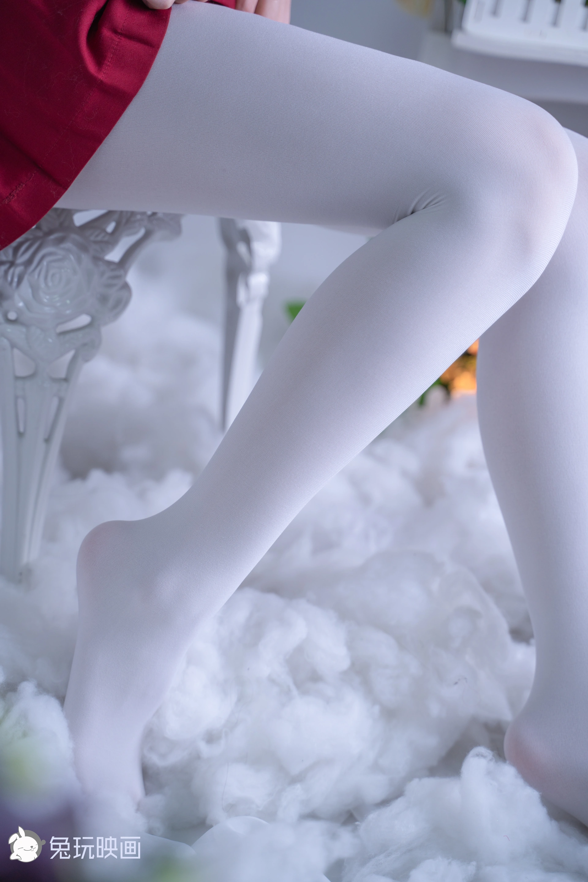 C00.004 红裙与白丝 [44P-996MB]
