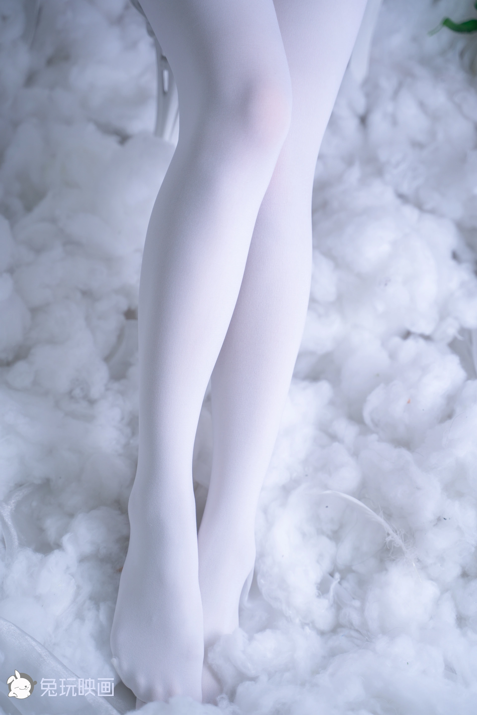 C00.004 红裙与白丝 [44P-996MB]