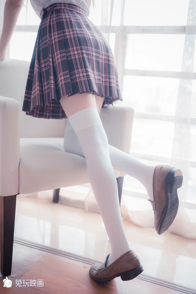 C07.005 窗边的小细腿 [43P-95MB]