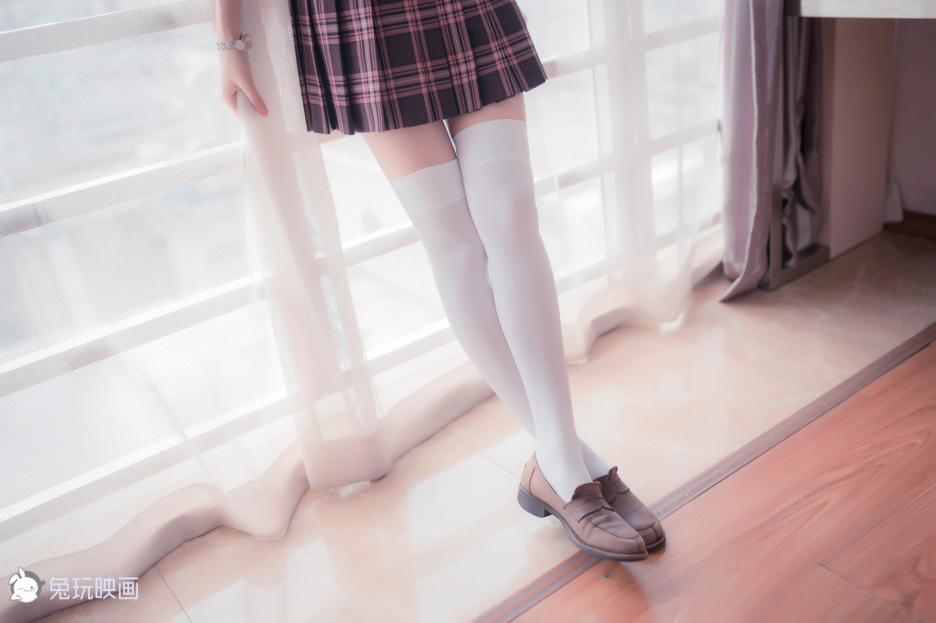C07.005 窗边的小细腿 [43P-95MB]