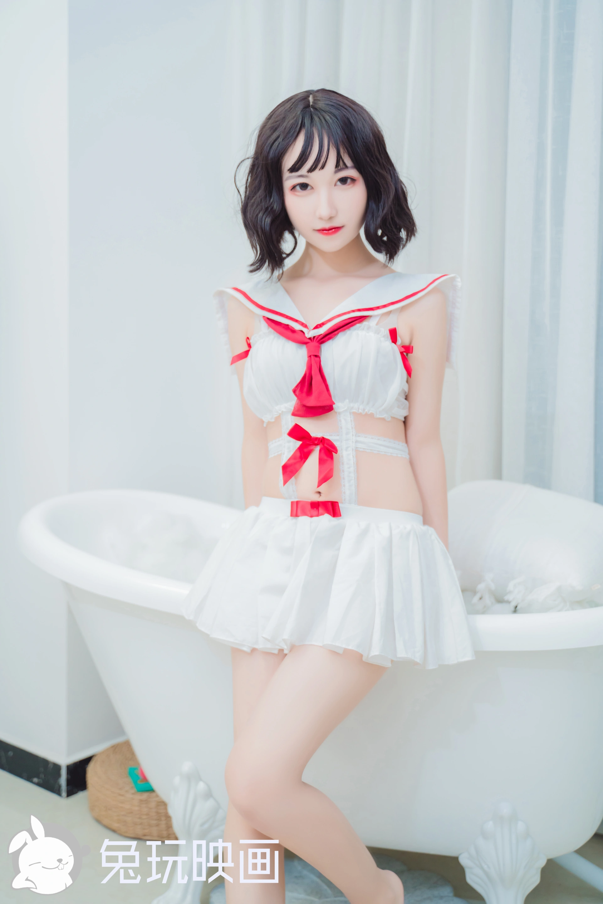 C33.002 红白水手裙 [40P-590MB]
