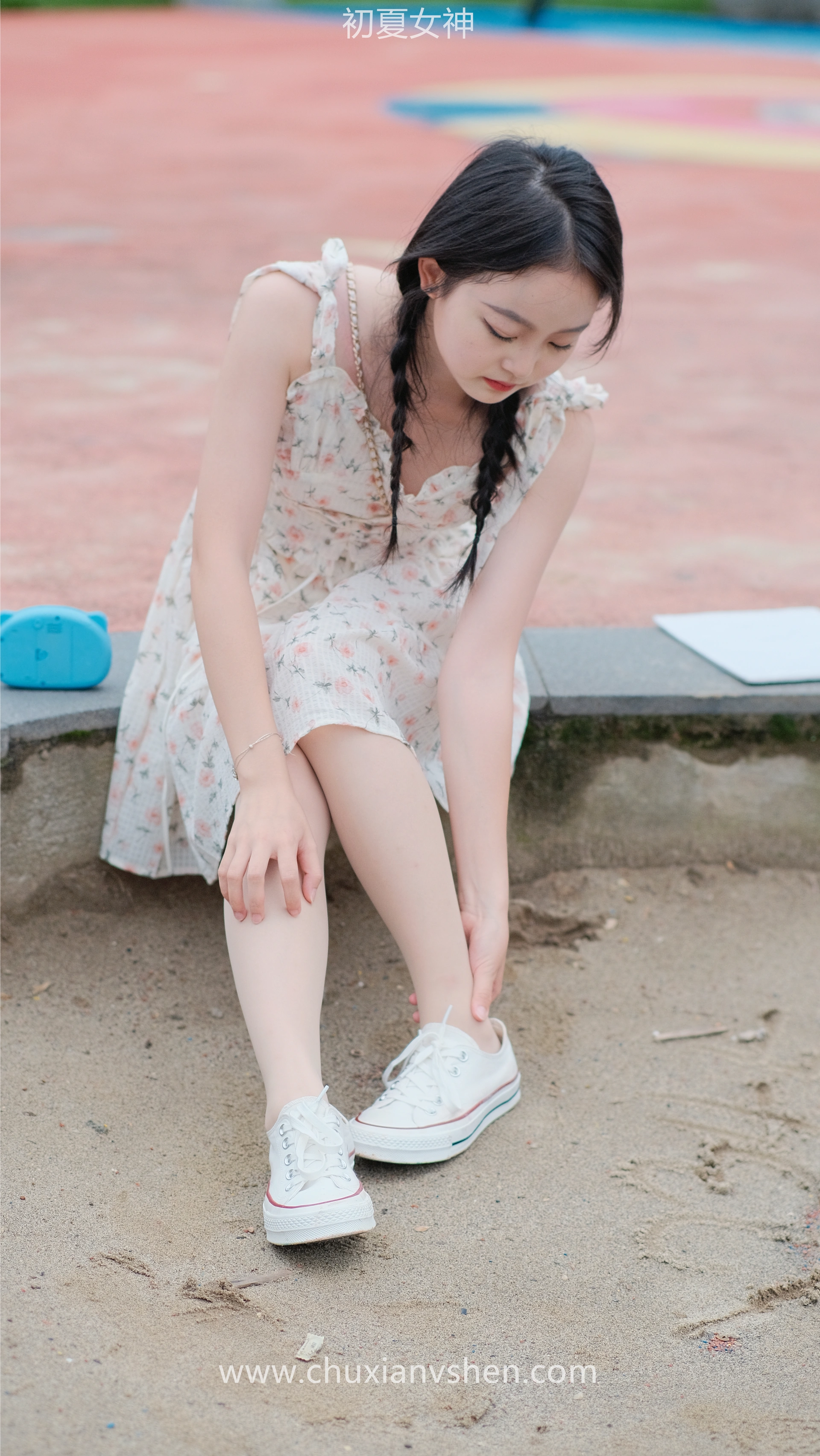 初夏女神 NO.050 双双 公园游玩[221P+1V／7.29GB]