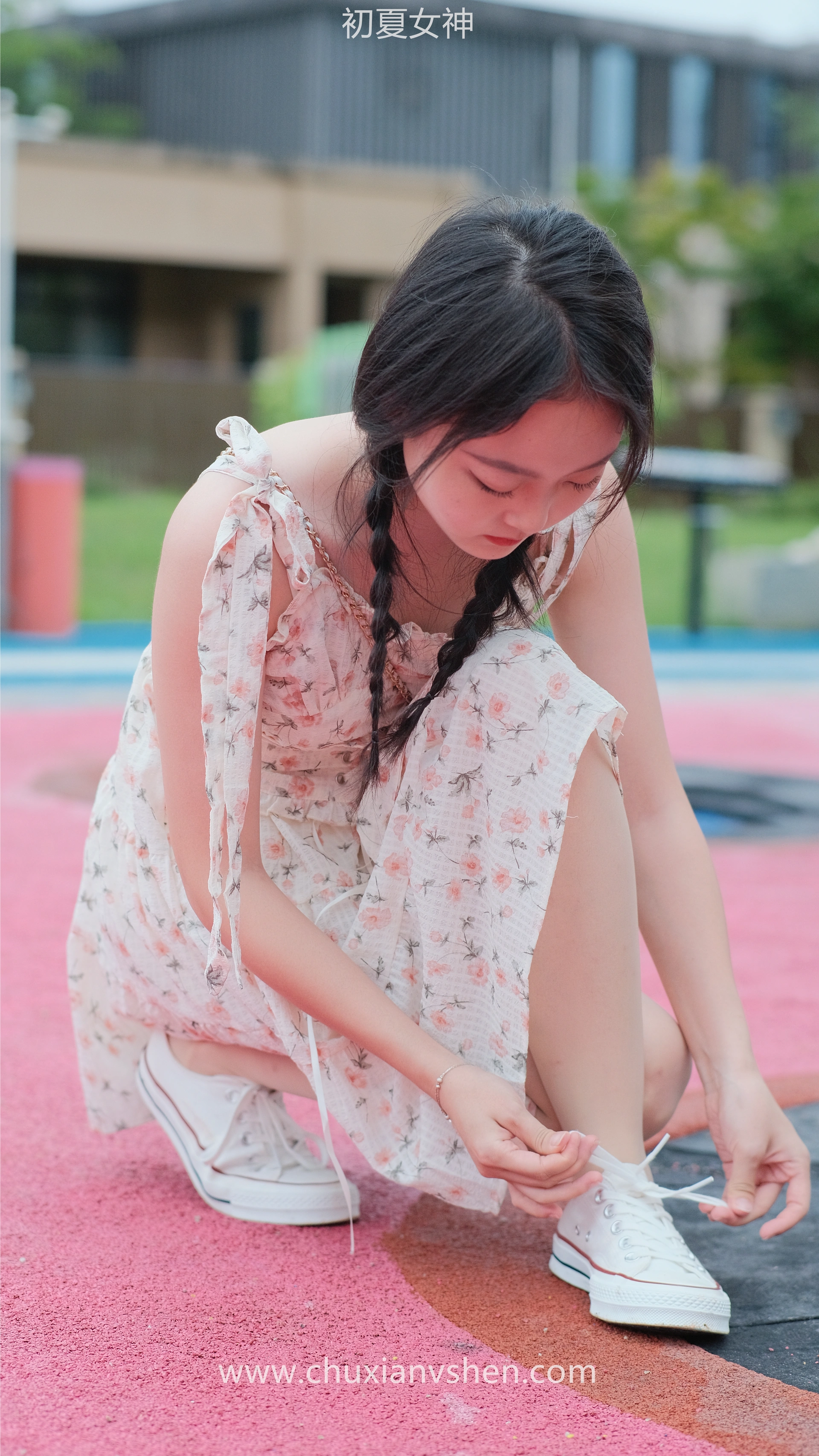 初夏女神 NO.050 双双 公园游玩[221P+1V／7.29GB]