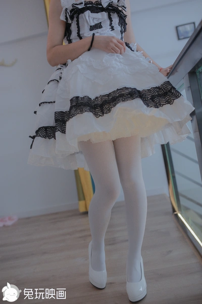 D64.001 兔玩映画 Lolita白丝 [41P-323MB]