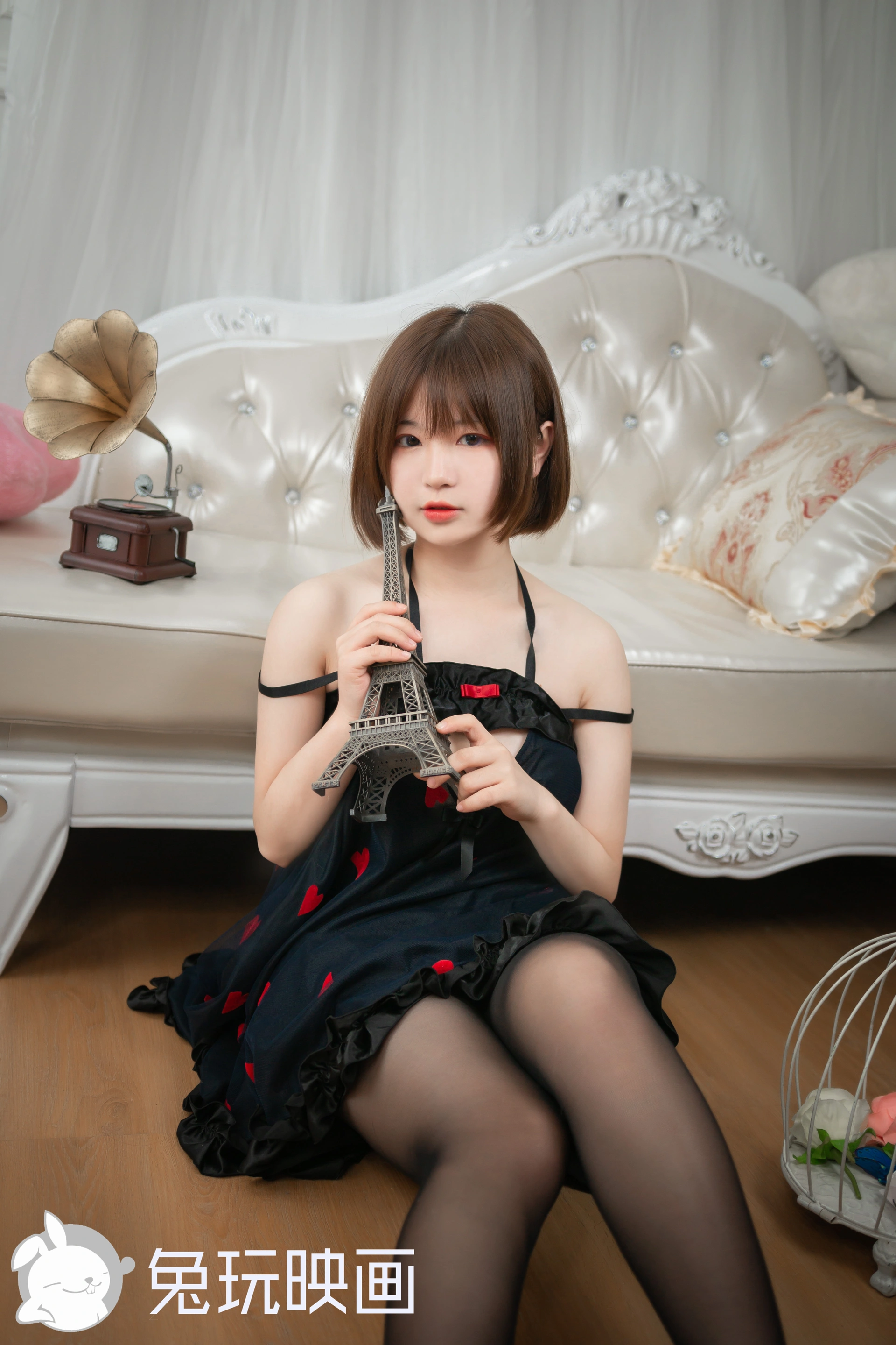 C33.006 桃子的吊带睡衣 [40P-272MB]