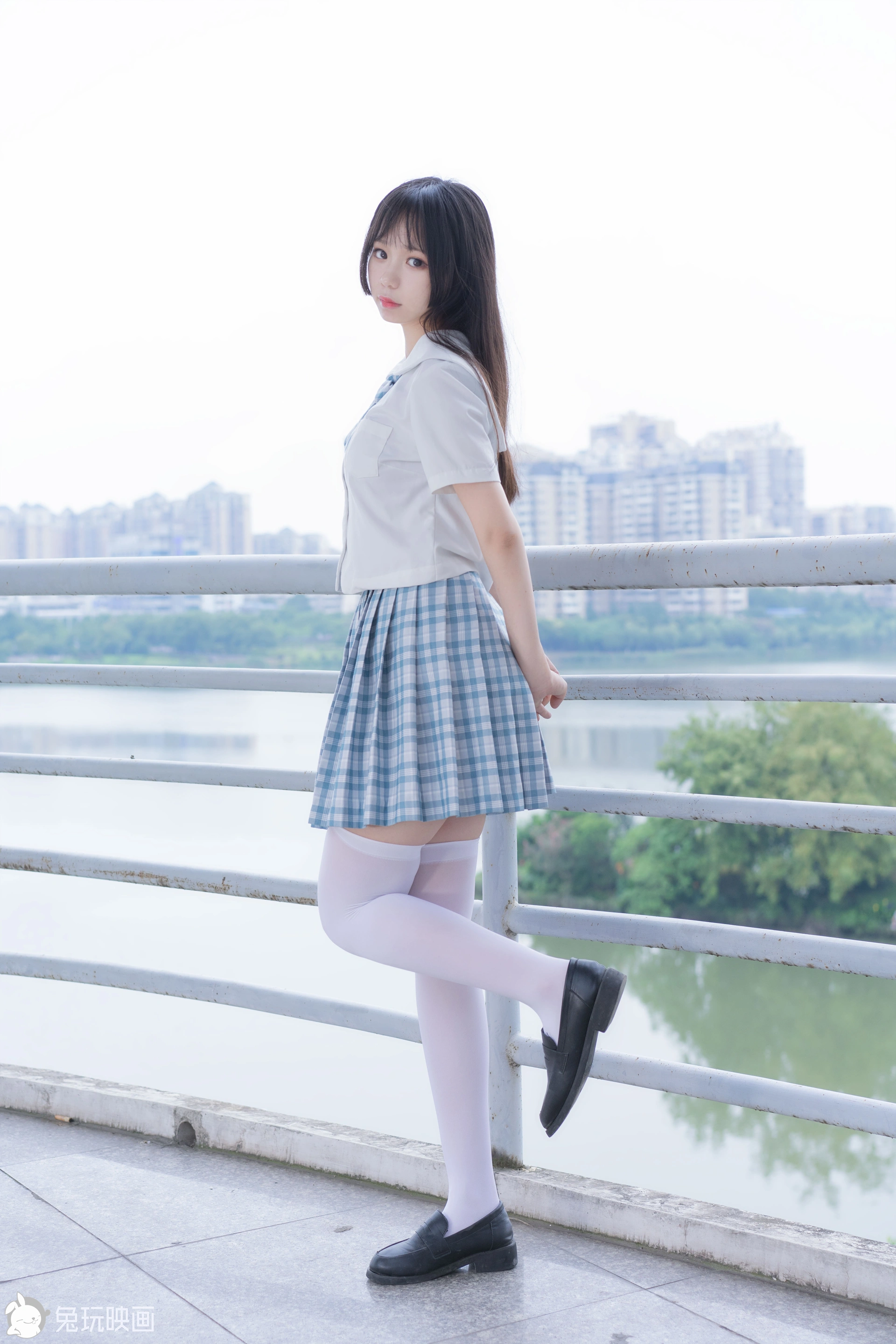 VOL.025 蓝柑夏日 [43P-372MB]