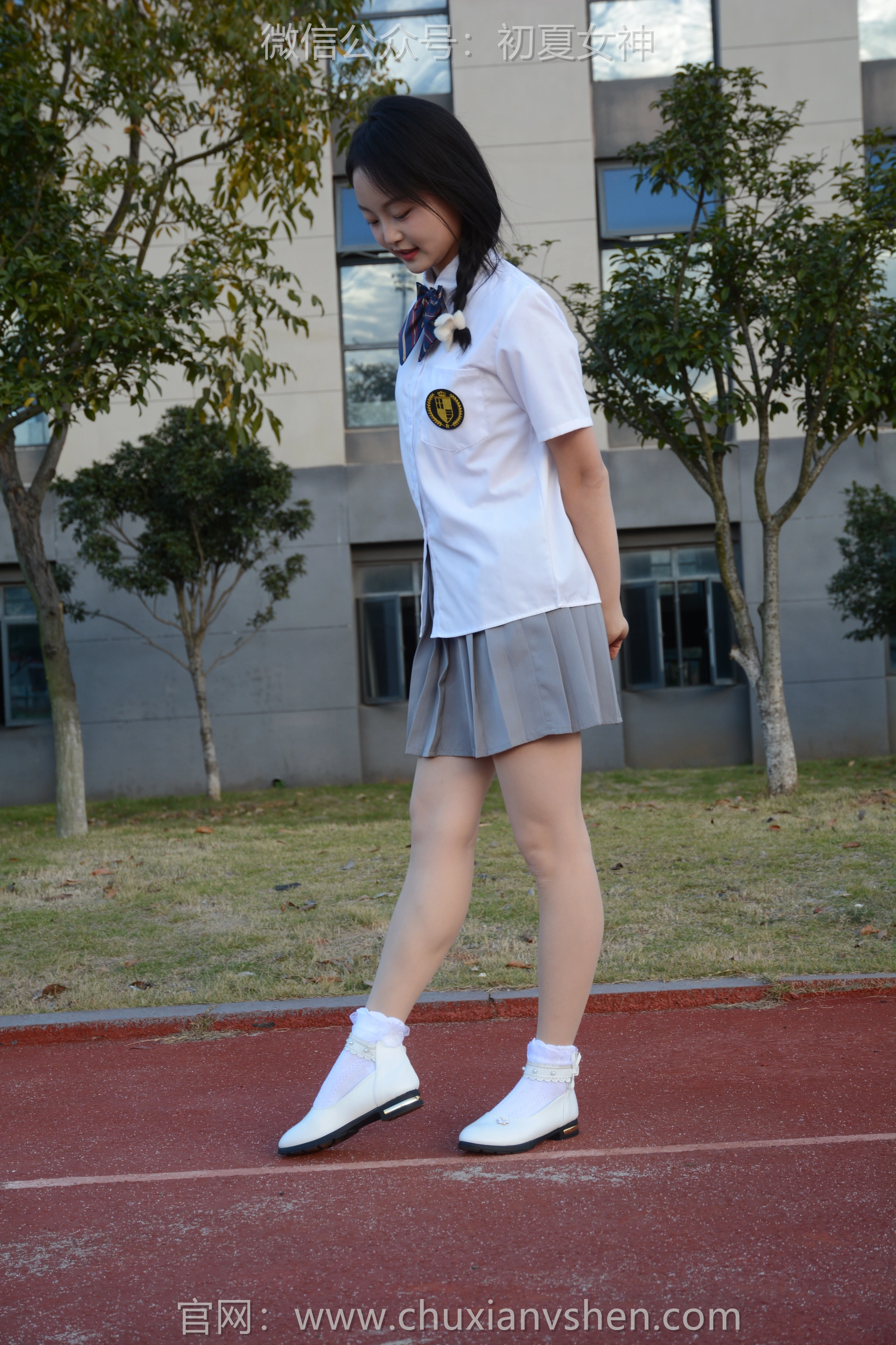 初夏女神 NO.107 双双 秋季玩沙[142P+1V／3.76GB]