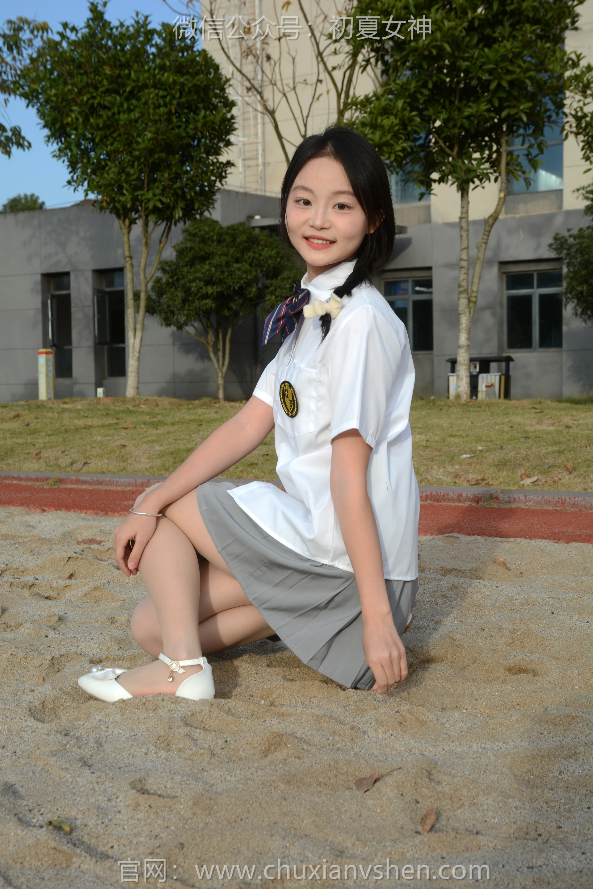 初夏女神 NO.107 双双 秋季玩沙[142P+1V／3.76GB]