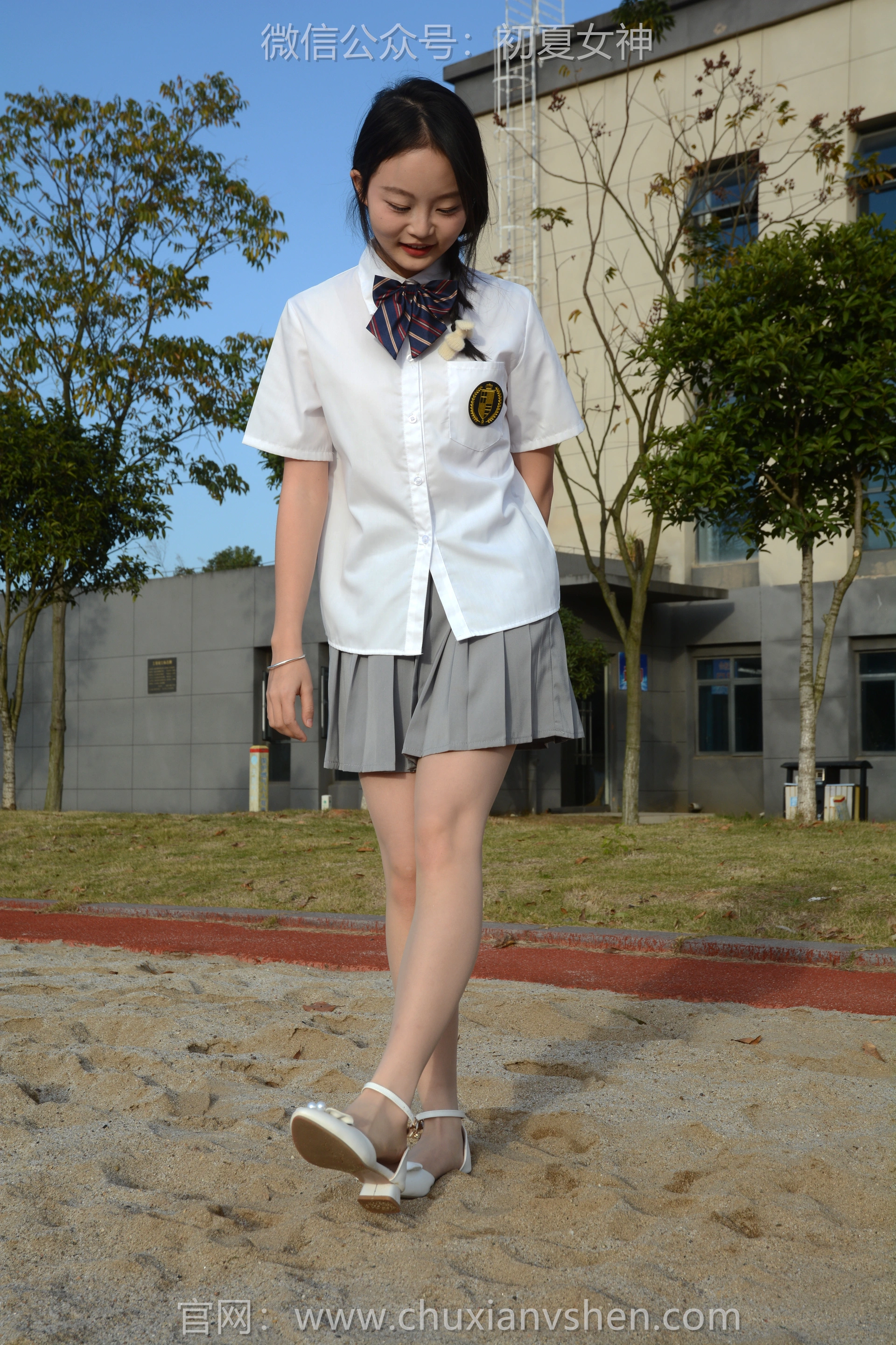 初夏女神 NO.107 双双 秋季玩沙[142P+1V／3.76GB]