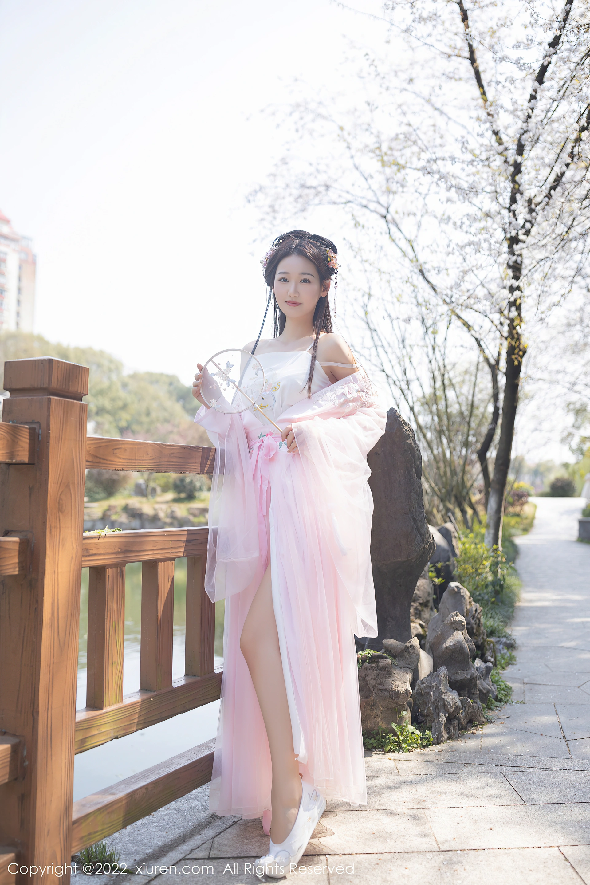 XiuRen秀人网 2022.03.21 No.4749 唐安琪 古装美腿[76+1P 725MB]