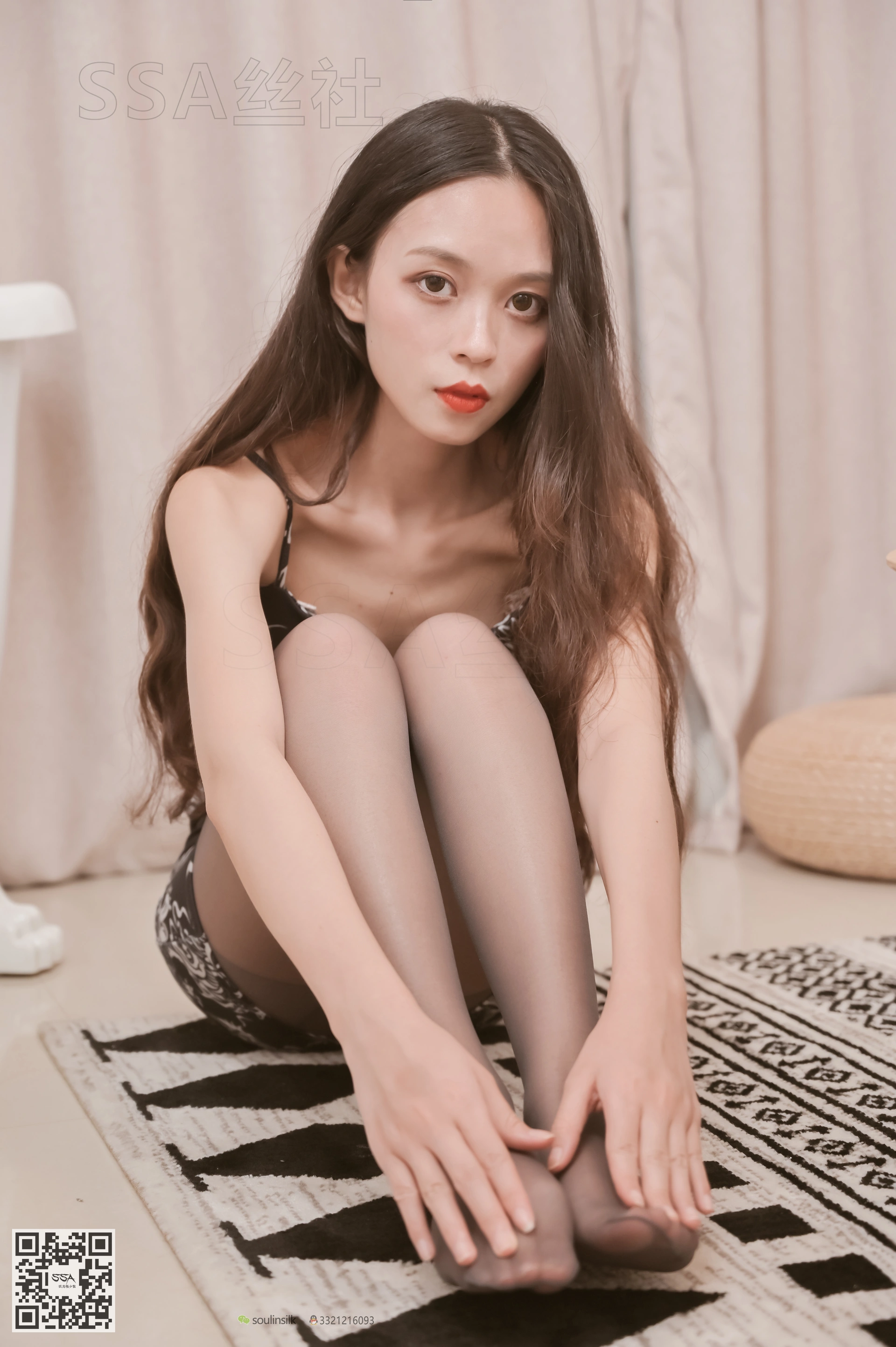 SSA丝社 超清写真 NO.105 西西 腿模西西超短旗袍灰丝脱丝特写[153P-1.04GB]