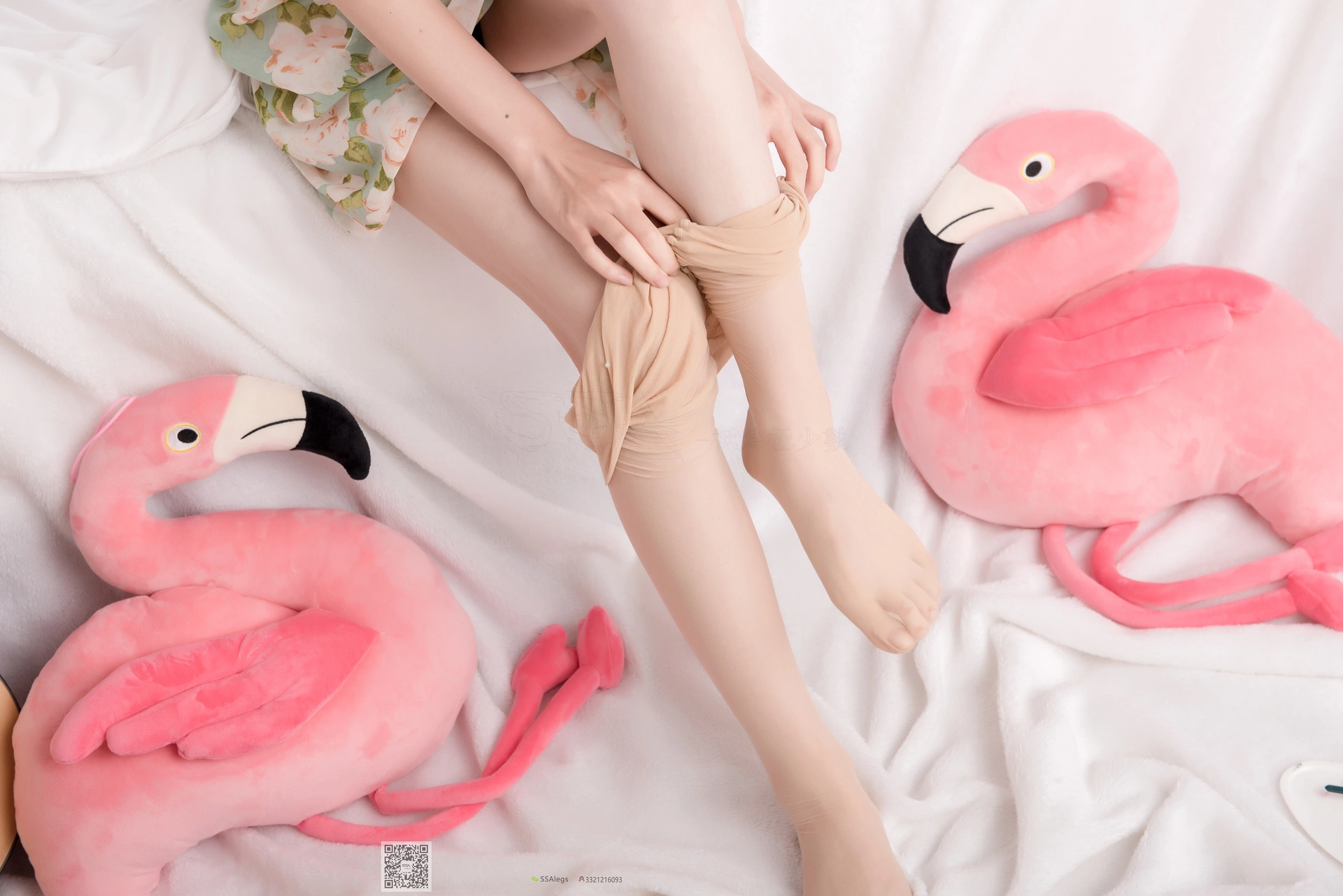 SSA丝社 超清写真 NO.022 琪琪 化身灵魂画师肉丝美足特写[99P-971MB]