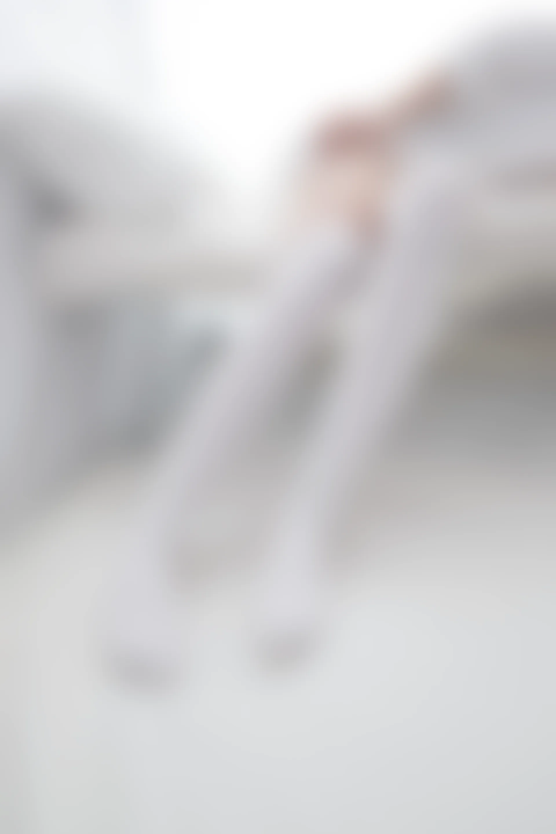森萝财团 R15-022 [85P-371M]制服, 森萝财团, 白丝, 美腿