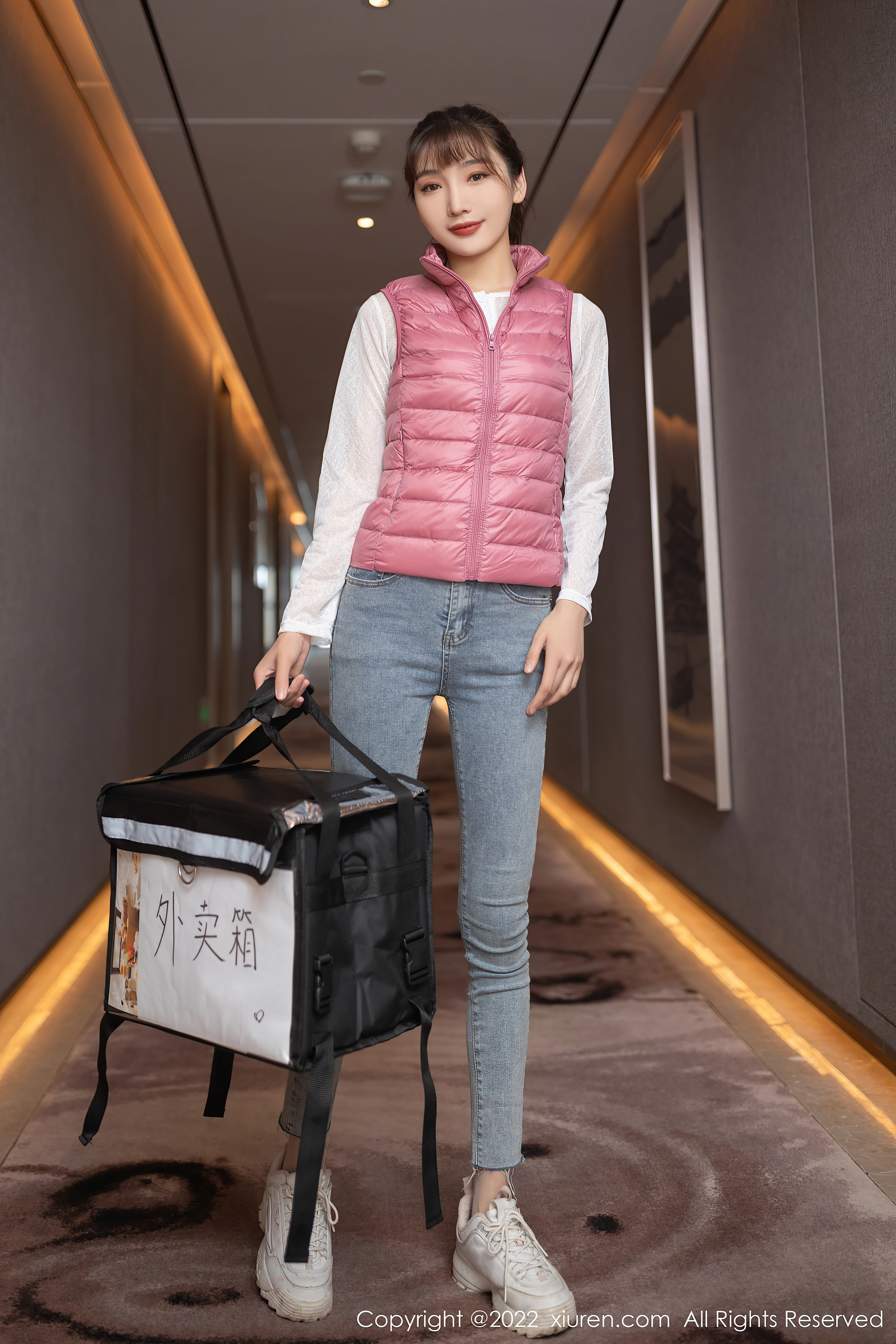 XiuRen秀人网 2022.01.20 No.4493 陆萱萱 美腿性感[92+1P 881MB]
