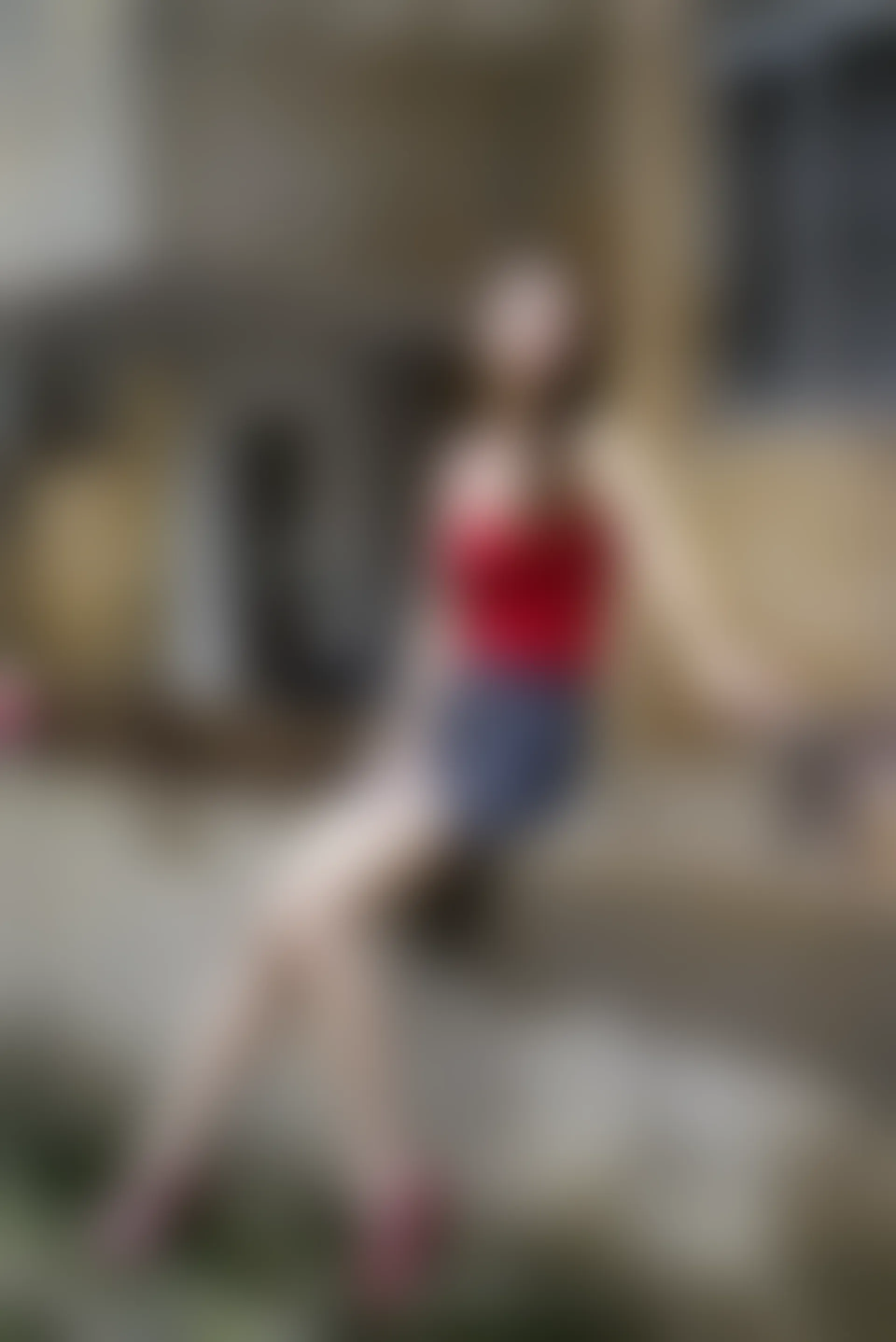 初夏女神 NO.045 依依 复古街头[130P+1V／4.44GB]