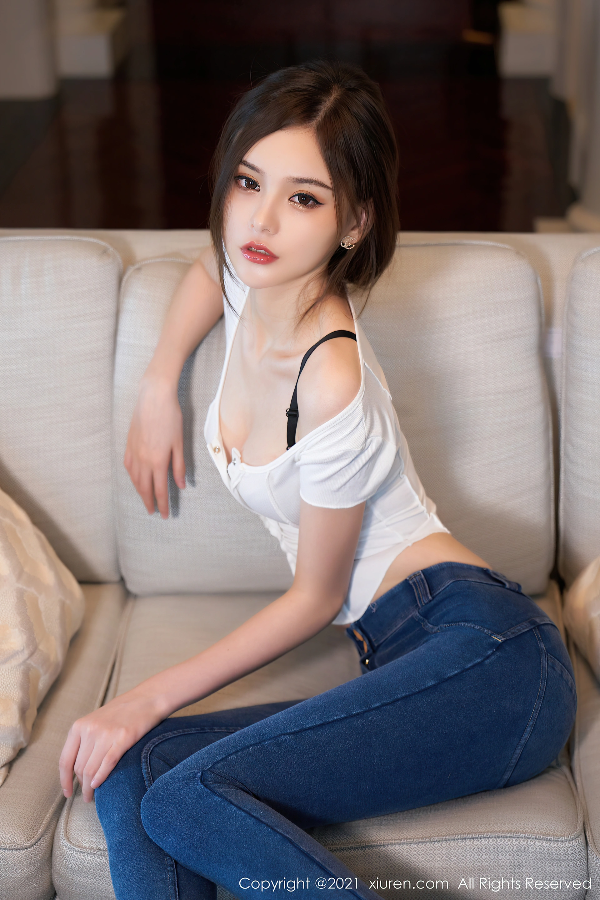 XiuRen秀人网 2021.11.04 No.4167 王心怡 丝袜美腿[74+1P 835MB]
