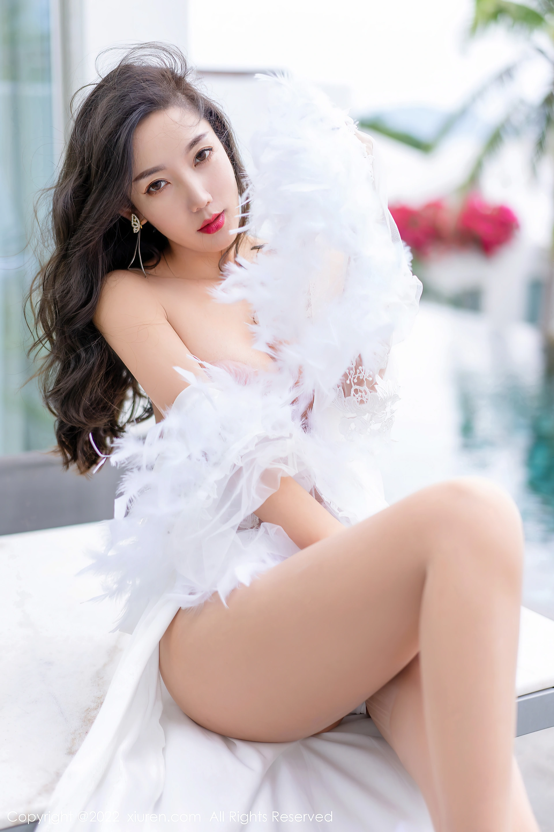 XiuRen秀人网 2022.01.04 No.4420 艾静香 三亚旅拍[48+1P 425MB]