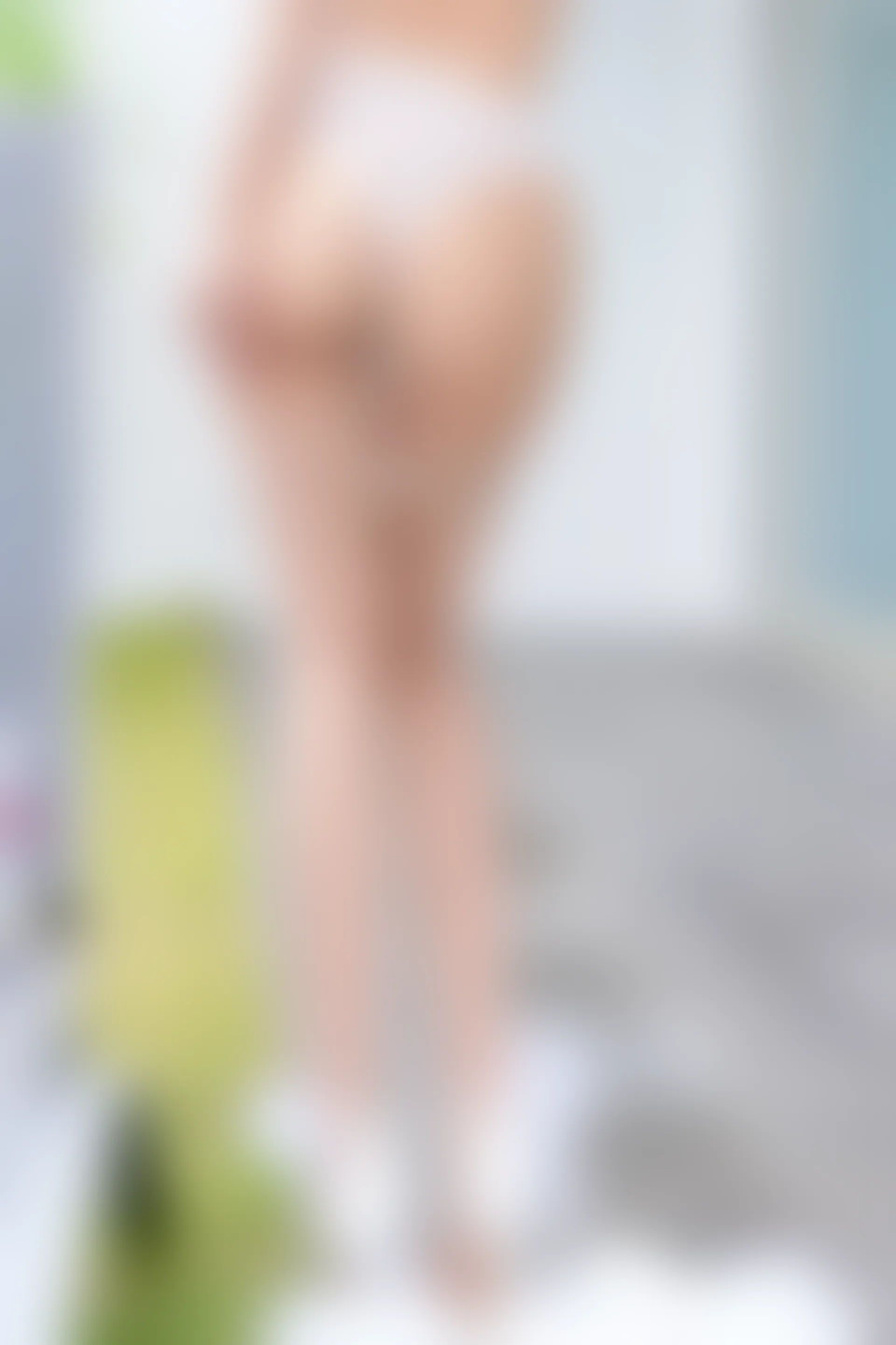 XiuRen秀人网 2022.01.04 No.4420 艾静香 三亚旅拍[48+1P 425MB]