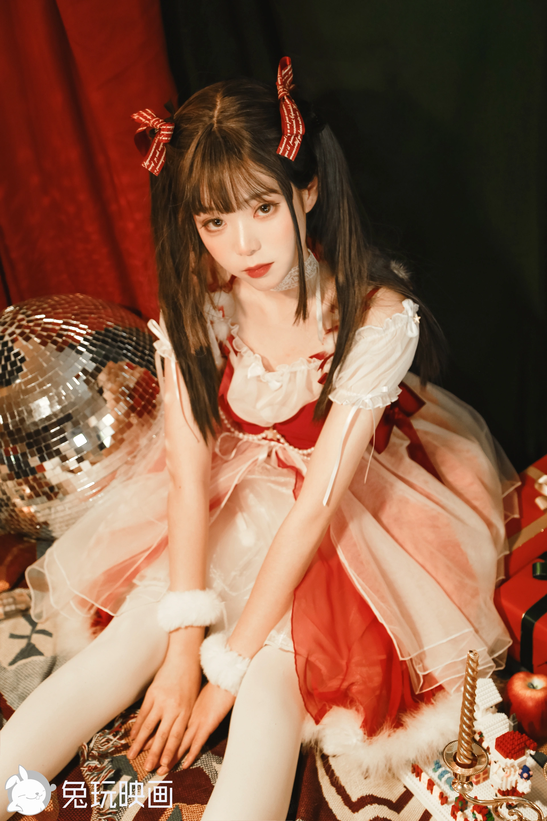 D51.002 红苹果和双马尾 [40P-497MB]