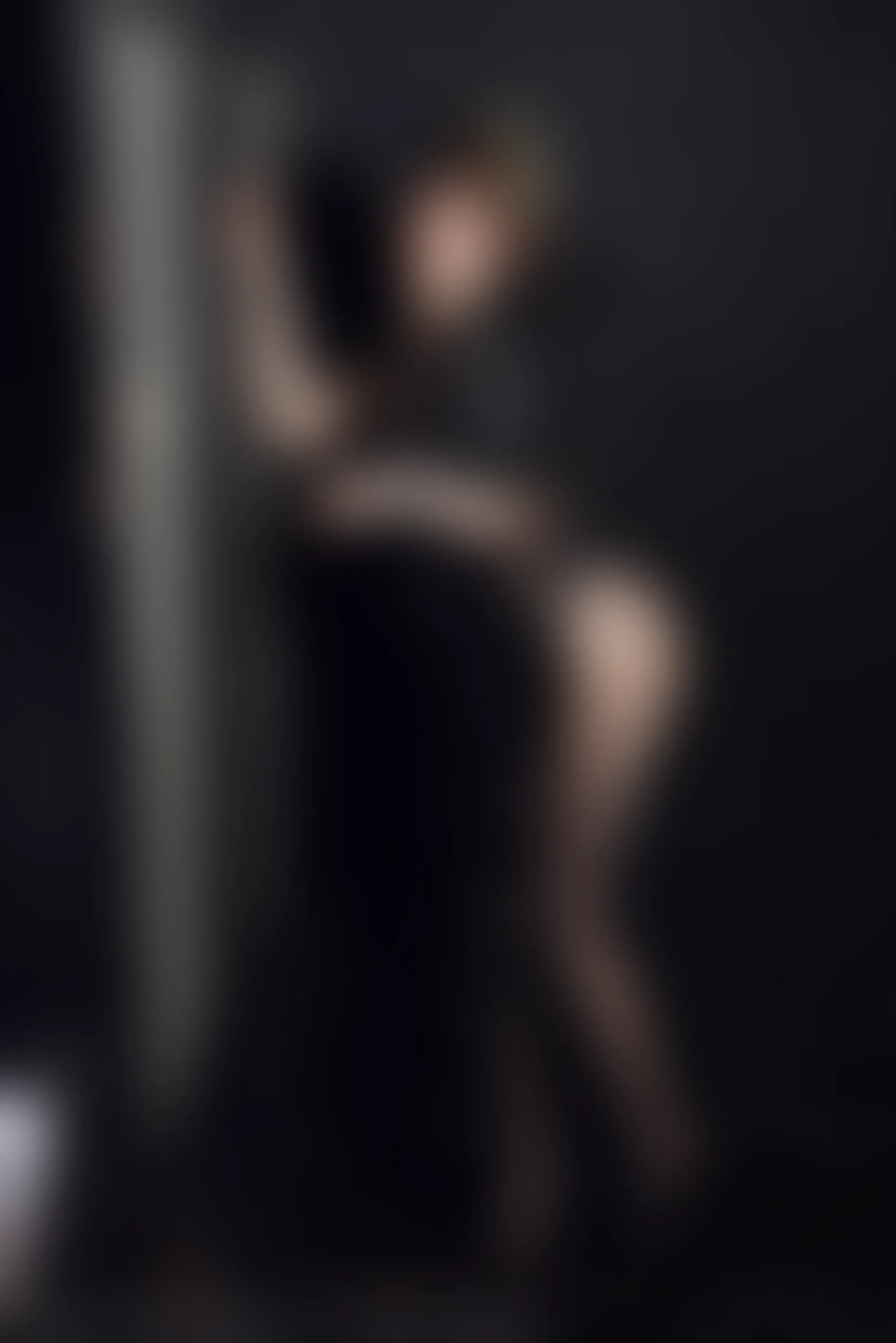 XiuRen秀人网 2021.12.17 No.4355 美桃酱 黑丝美腿[64+1P 697MB]