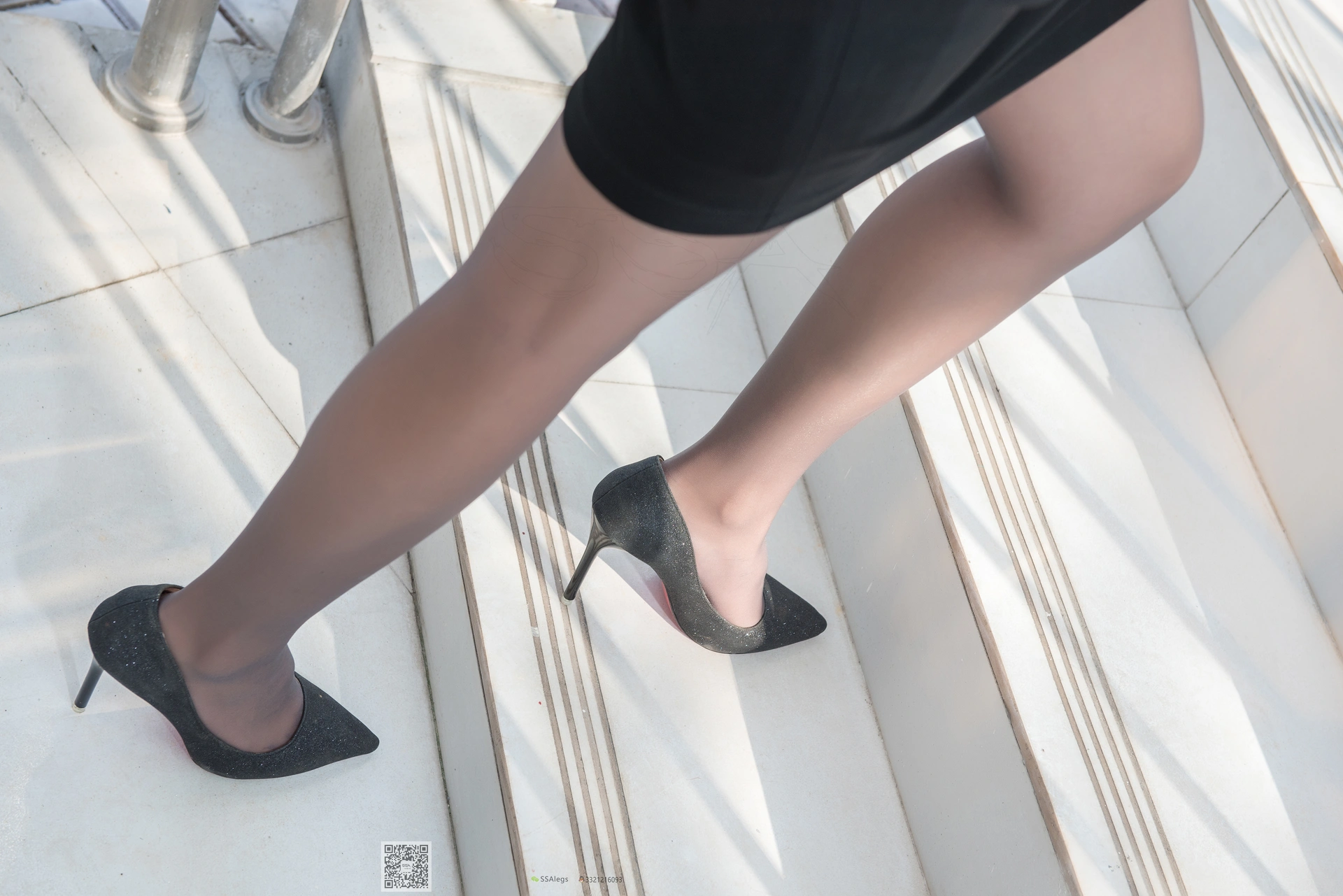 SSA丝社 超清写真 NO.041 兰兰 灰丝女秘书带你看项目[99P-1.04GB]