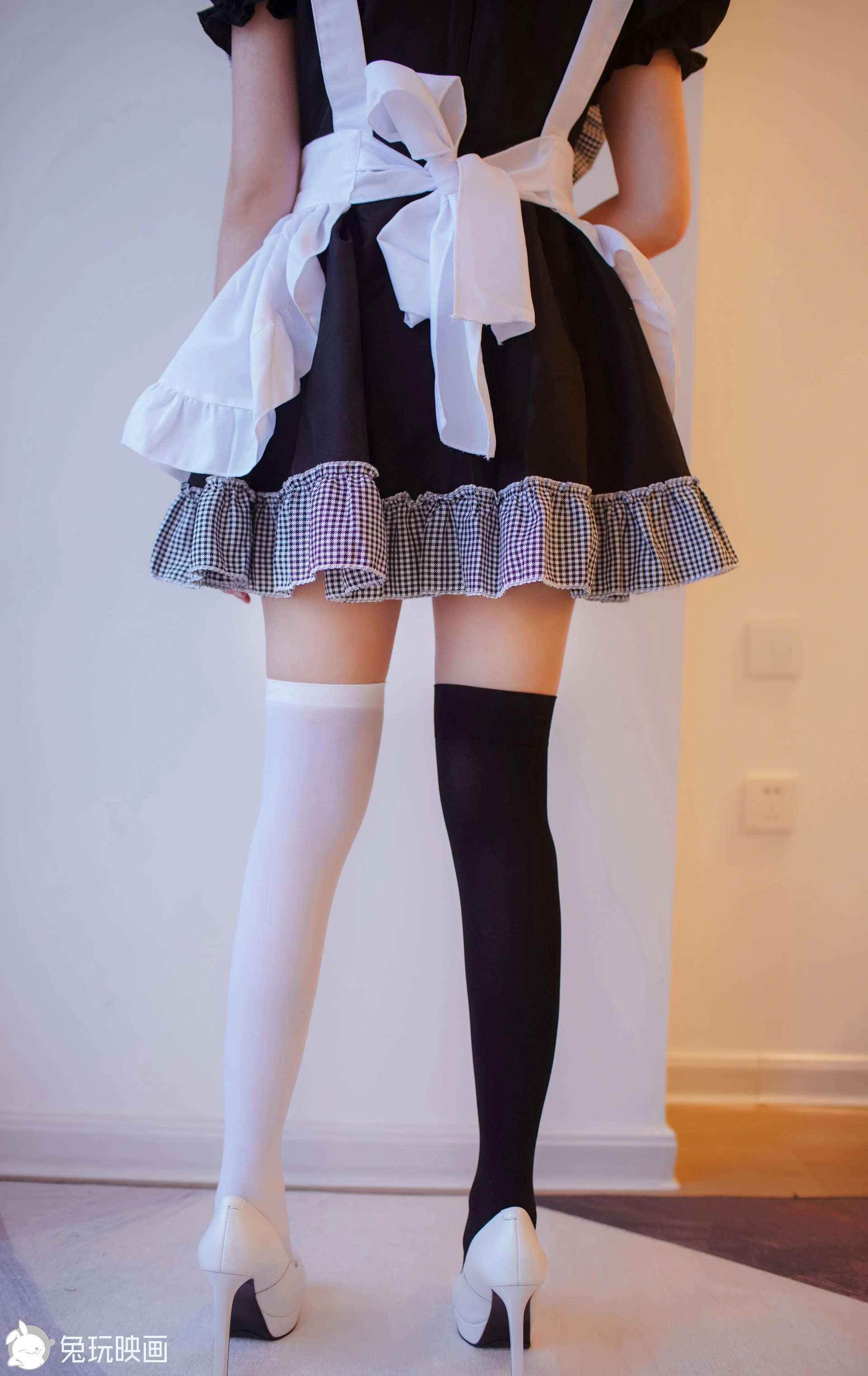 C15.003 黑白女仆装 [43P-245MB]