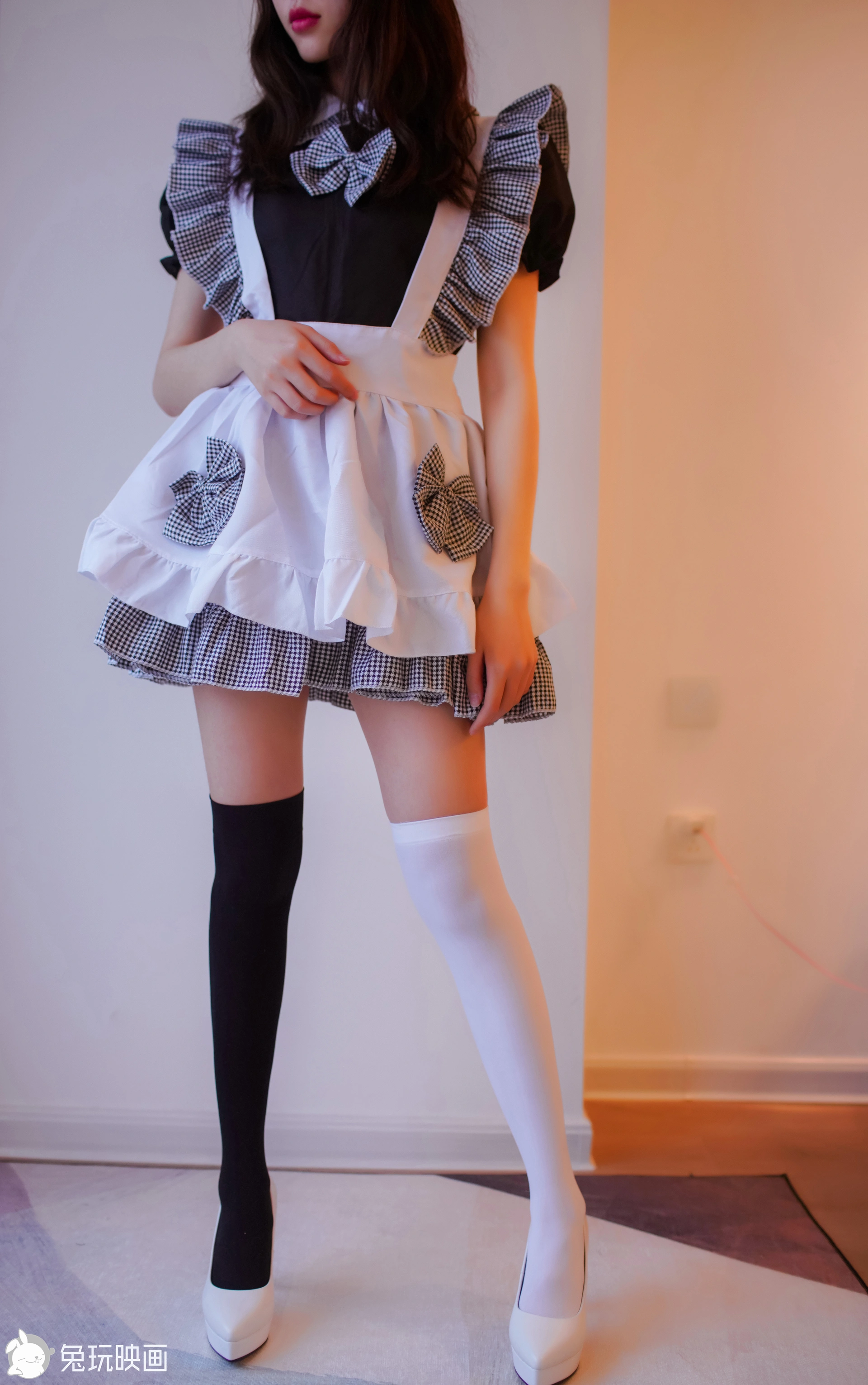 C15.003 黑白女仆装 [43P-245MB]