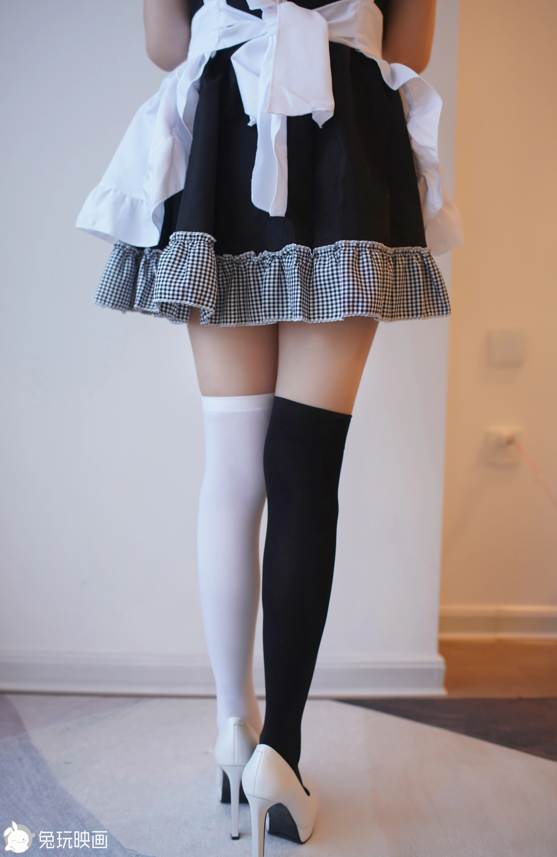 C15.003 黑白女仆装 [43P-245MB]