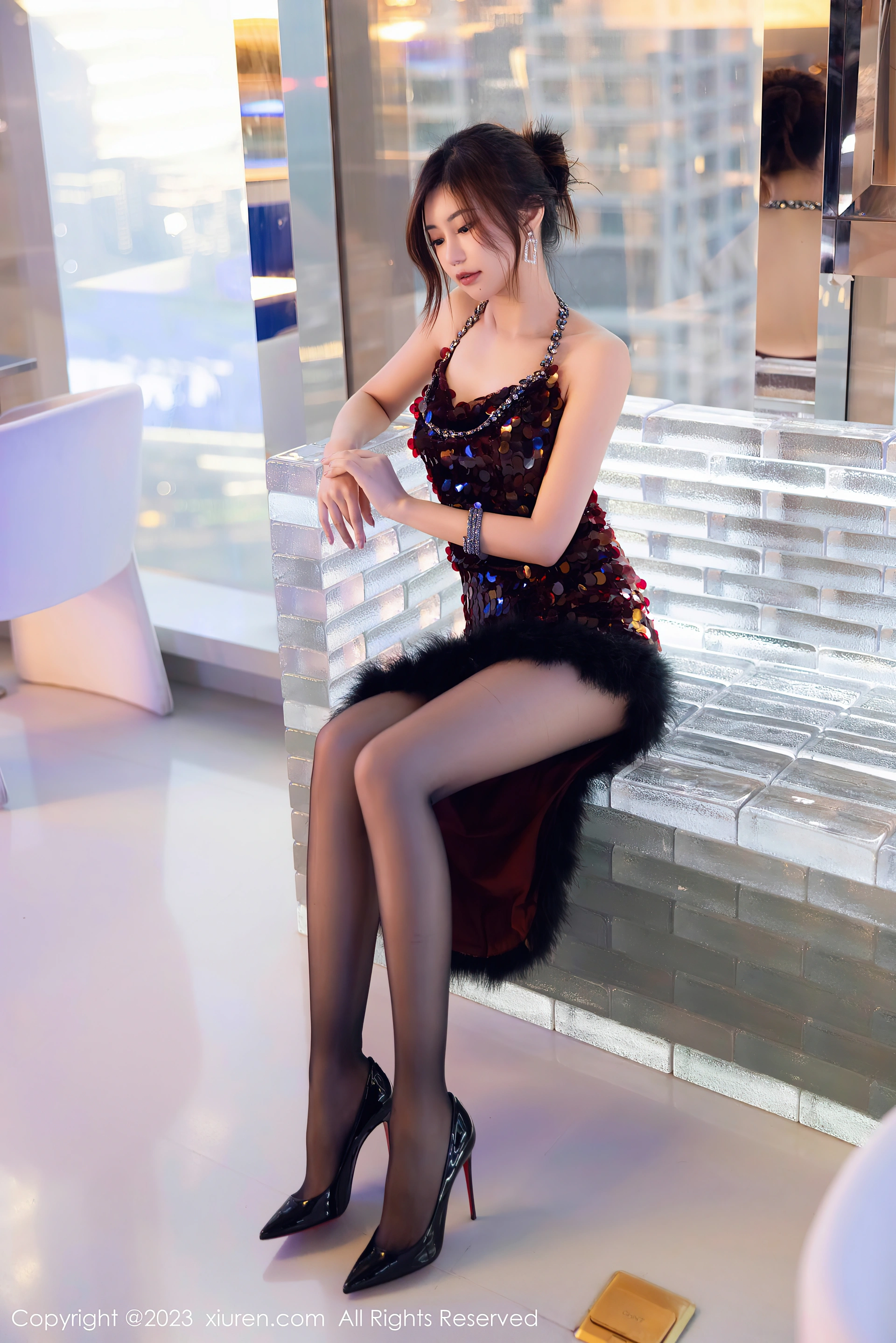 XIUREN秀人网 2023.11.17 NO.7679 绮里嘉ula[98+1P／856MB]