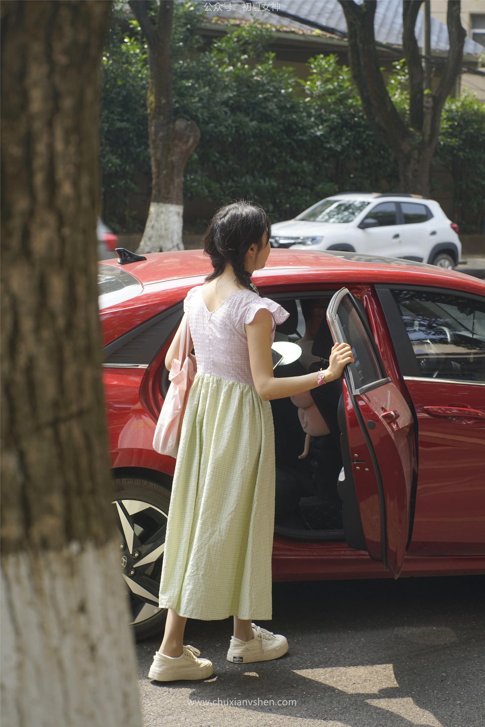 初夏女神 NO.057 点点 糖果女孩[168P+1V／6.45GB]