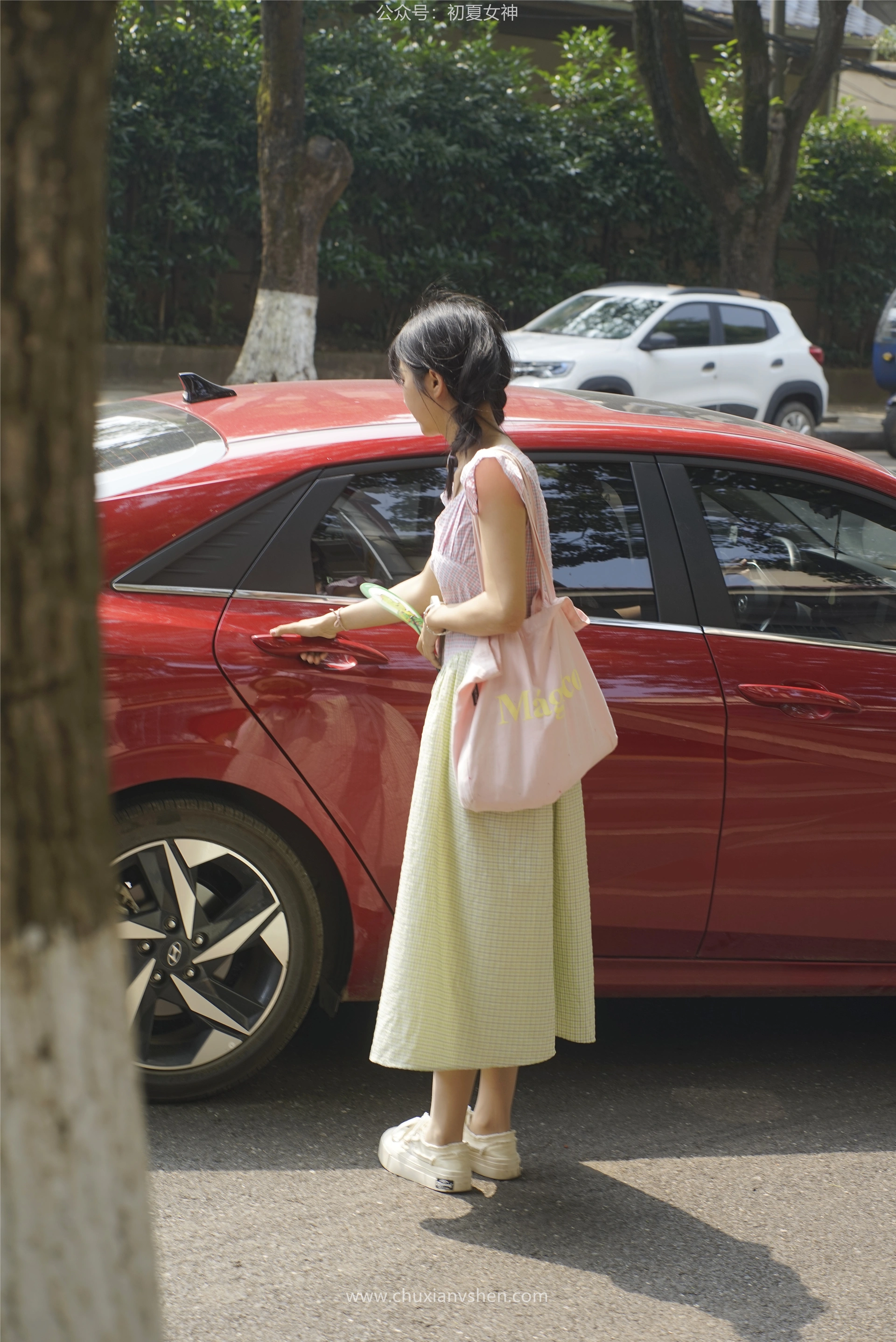 初夏女神 NO.057 点点 糖果女孩[168P+1V／6.45GB]
