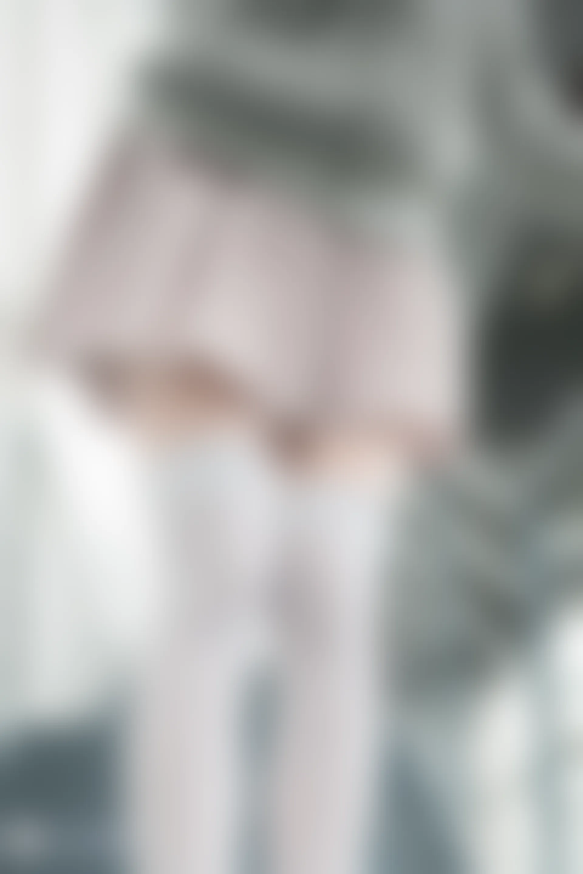 C09.004 楼梯上的萝莉白丝 [42P-102MB]