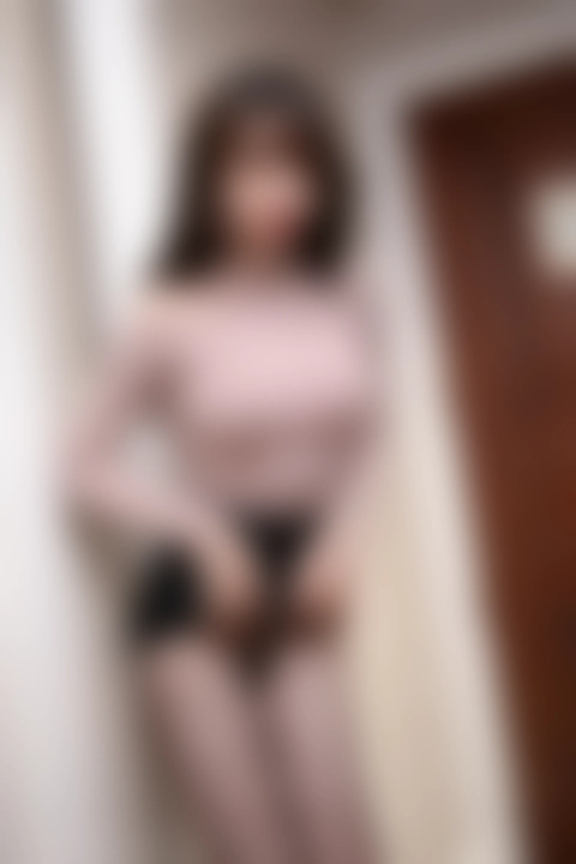 XiuRen秀人网 2022.02.18 No.4606 芝芝Booty 御姐美腿[78+1P 644MB]
