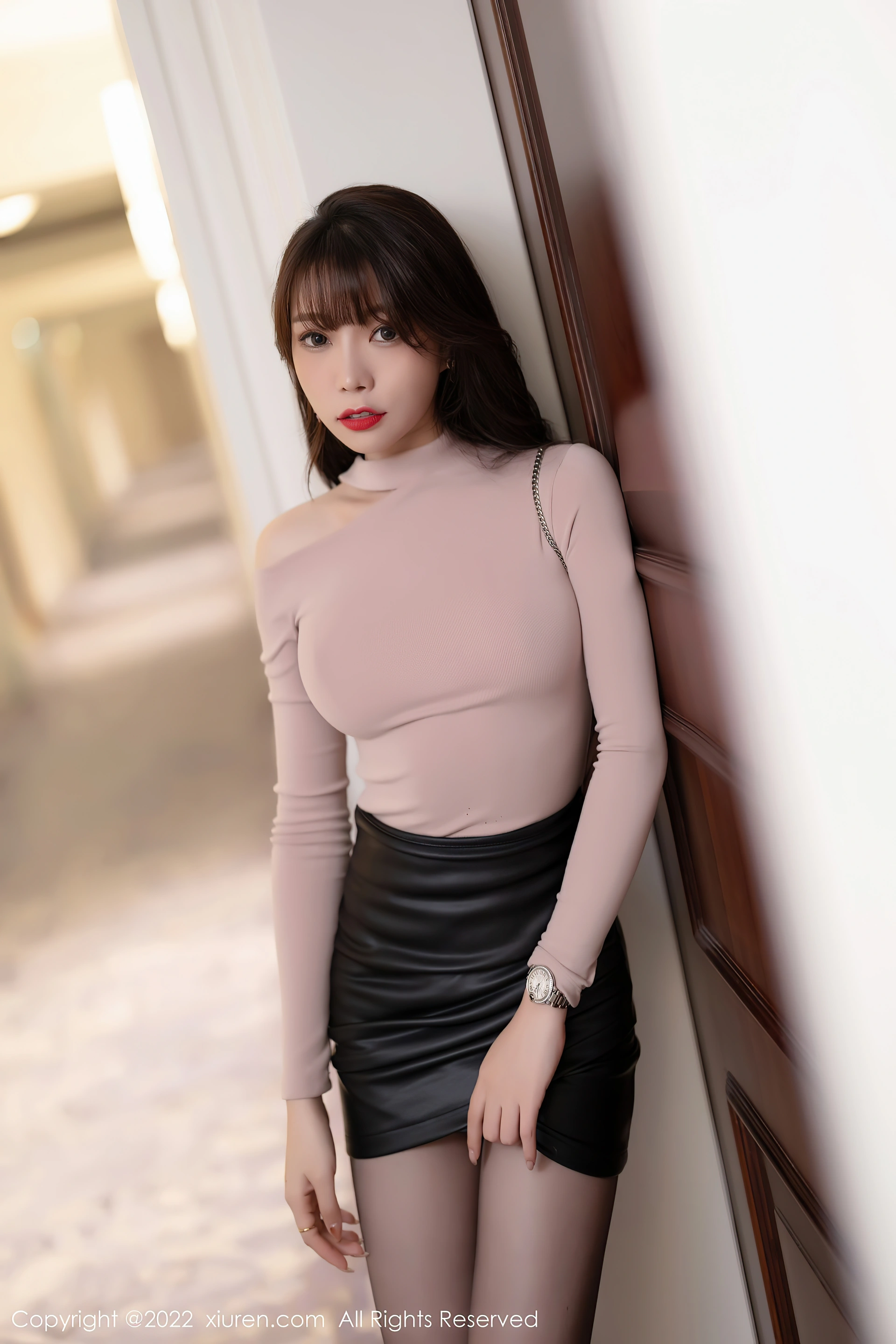 XiuRen秀人网 2022.02.18 No.4606 芝芝Booty 御姐美腿[78+1P 644MB]