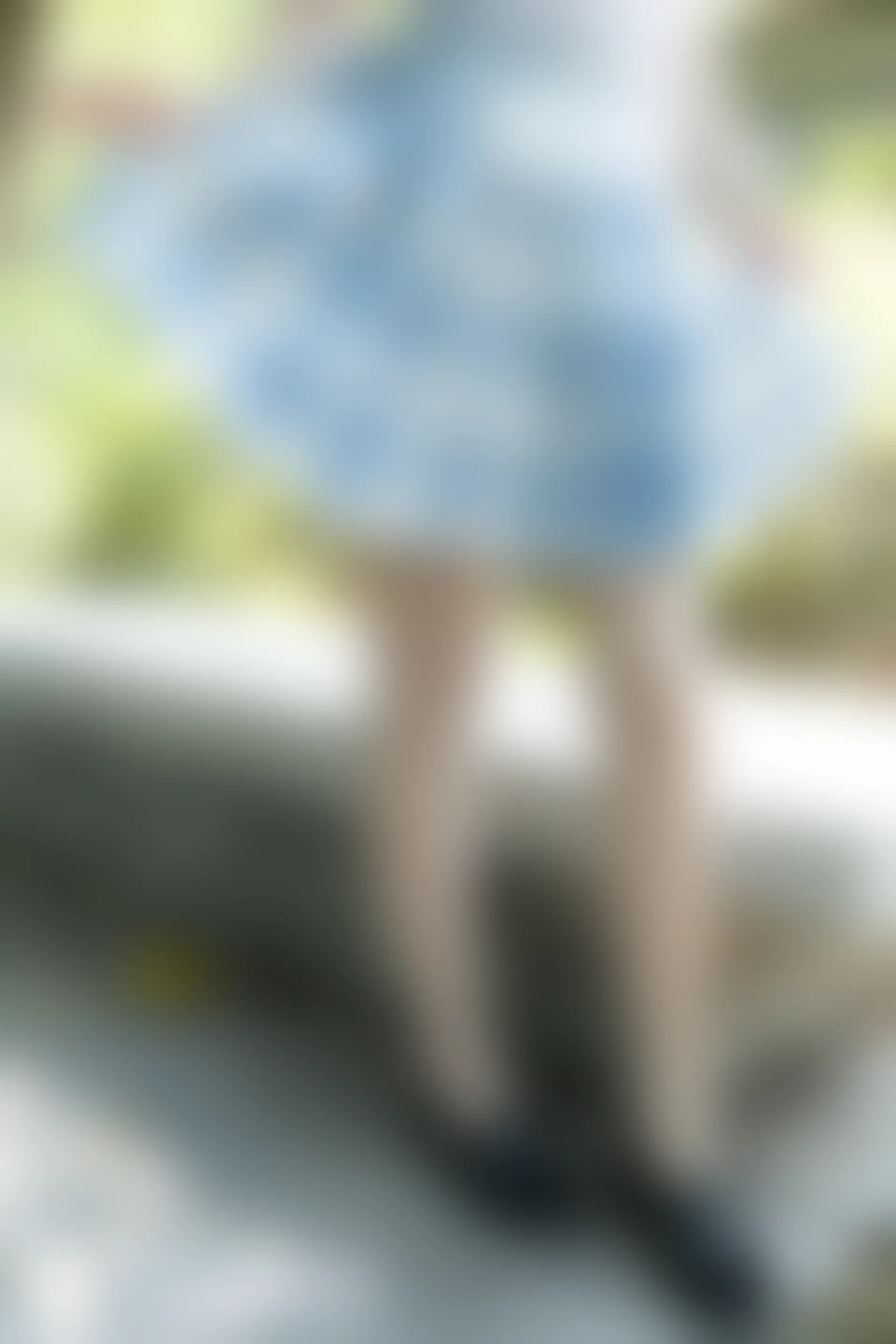 D59.004 兔玩映画 树荫下的制服烧酒 [40P-114MB]