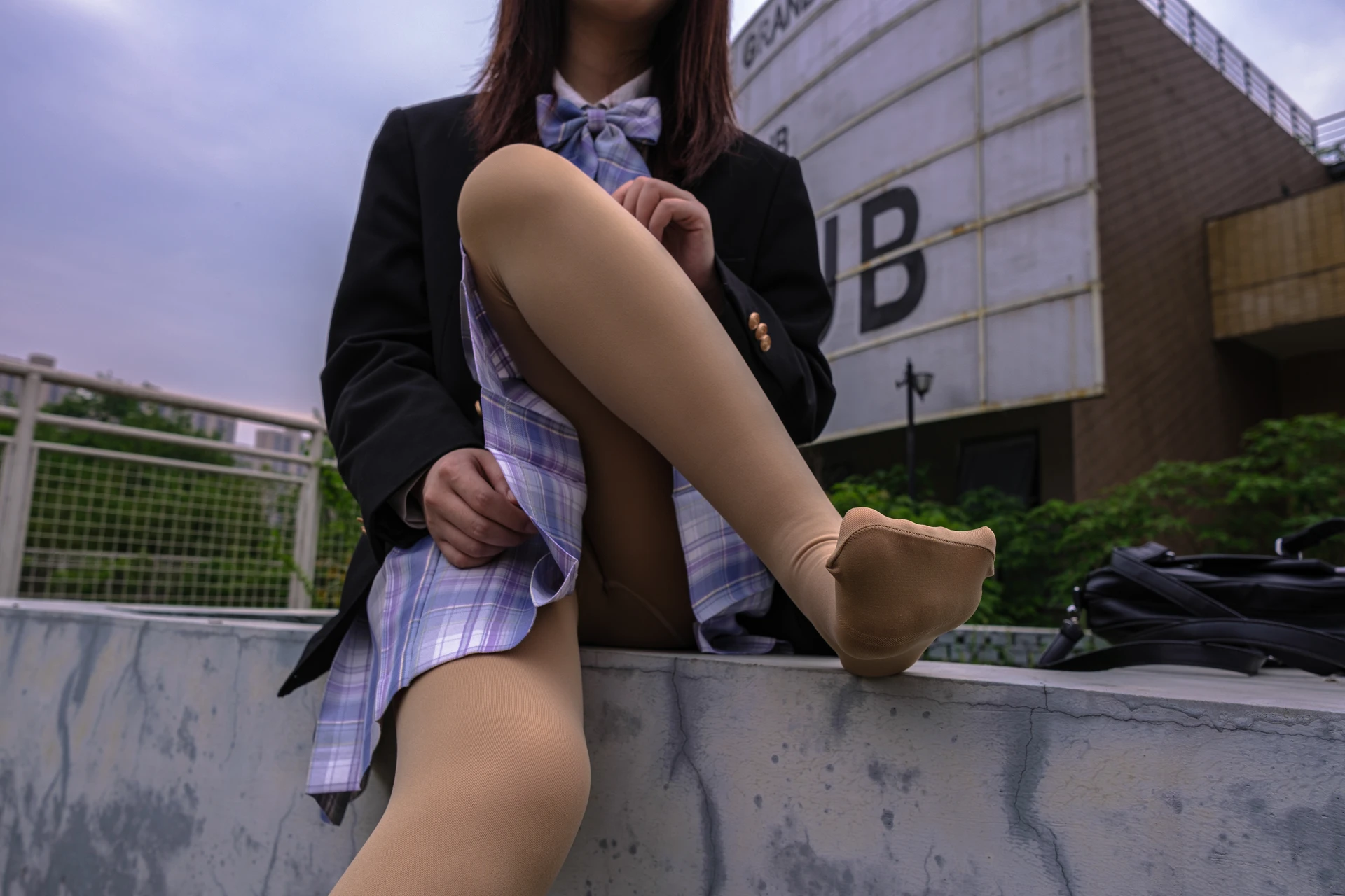 森萝财团 月下-01 小夜 双马尾JK肉丝 300D 真空 [76P-988MB]