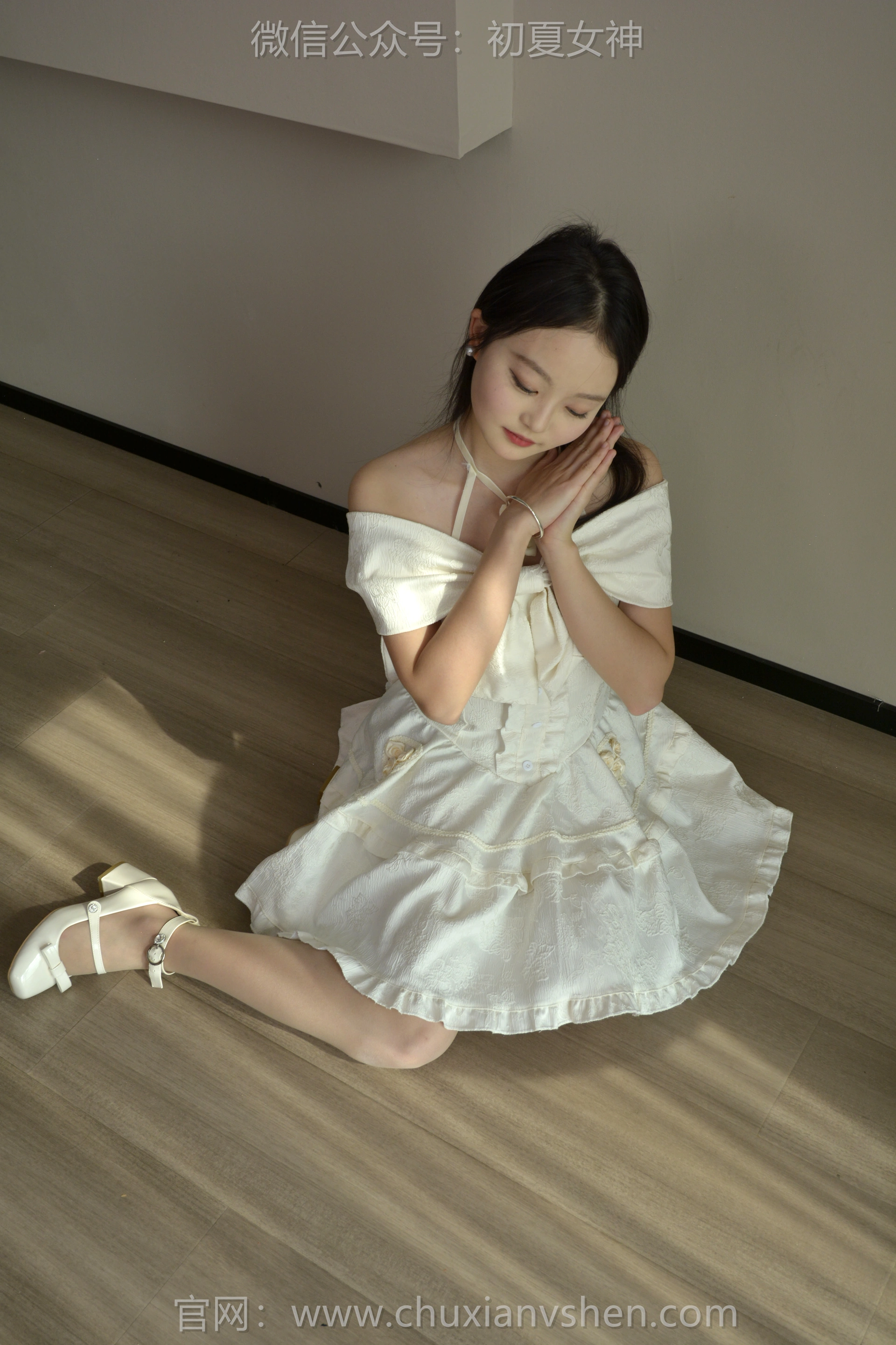 初夏女神 NO.122 双双 公主梦[140P+1V／3.26GB]